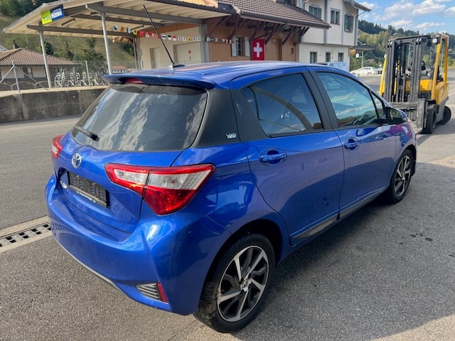 TOYOTA Yaris 1.5 Comfort-image-1