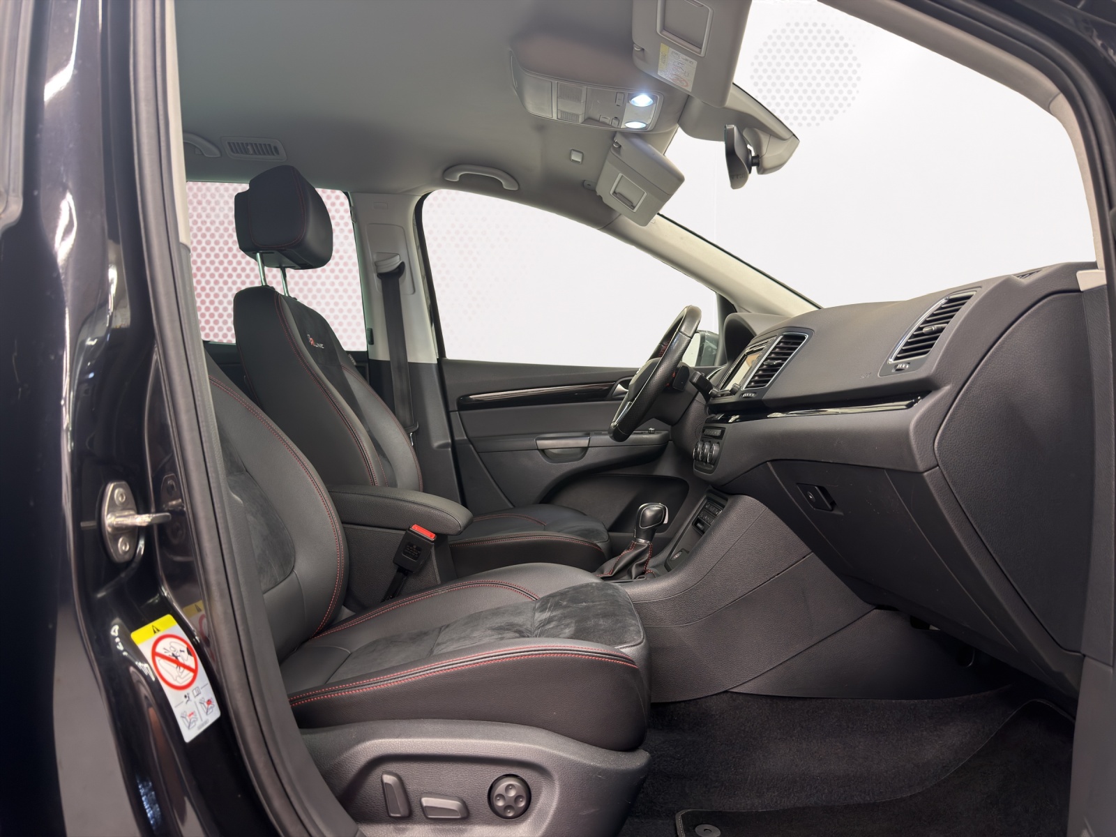 SEAT Alhambra 2.0 TDI DSG SWISS FR-image-10
