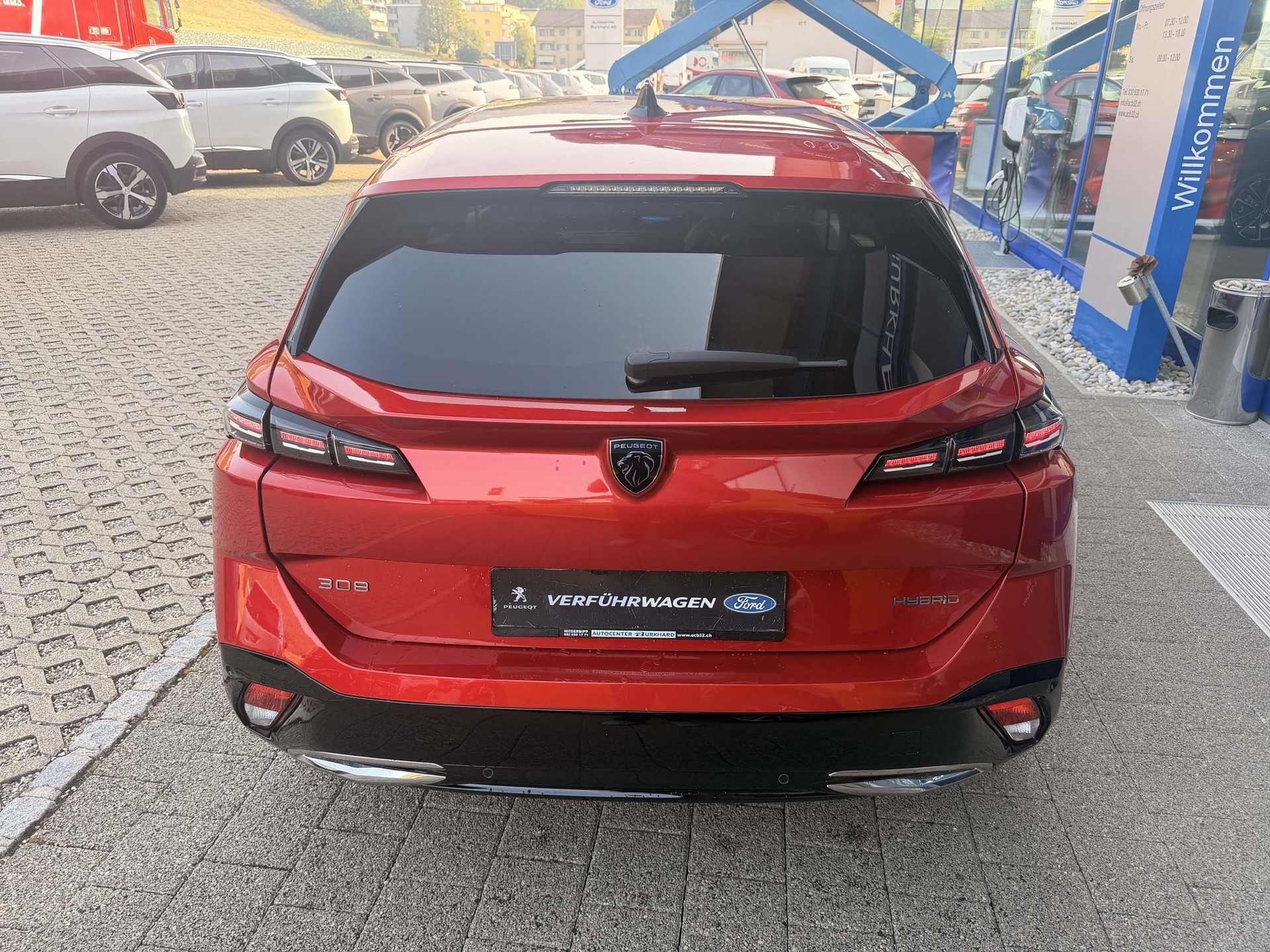 PEUGEOT 308 SW 1.6 PHEV 180 Allure-image-5
