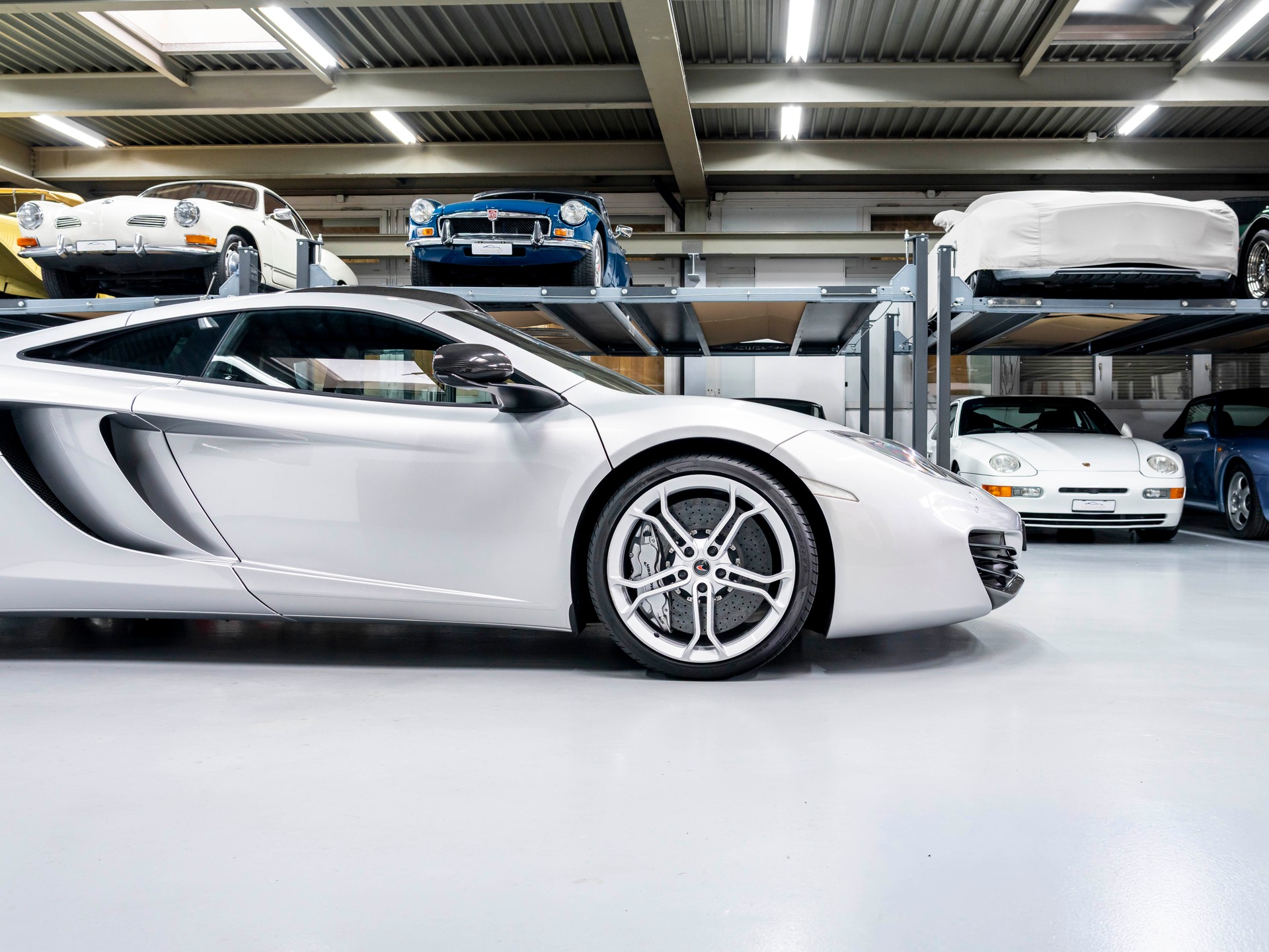 McLAREN MP4-12C Coupé 3.8 V8 SSG-image-9