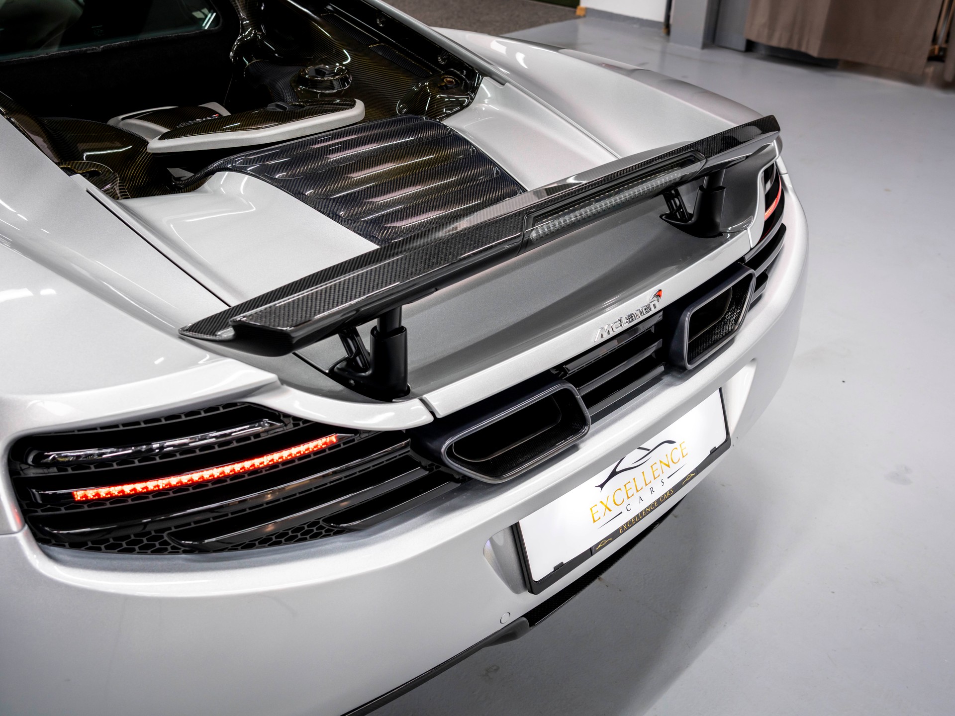 McLAREN MP4-12C Coupé 3.8 V8 SSG-image-27