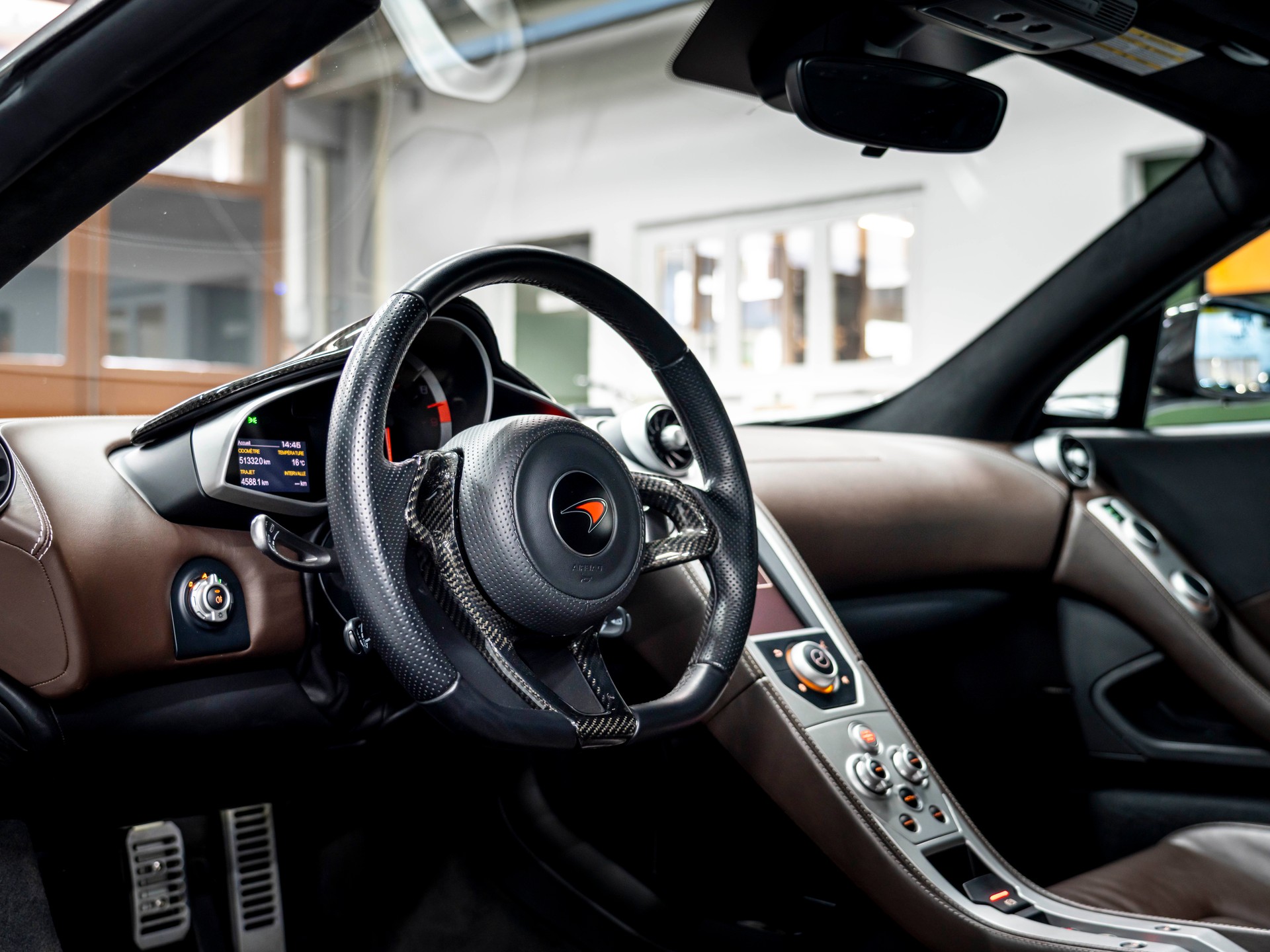 McLAREN MP4-12C Coupé 3.8 V8 SSG-image-15