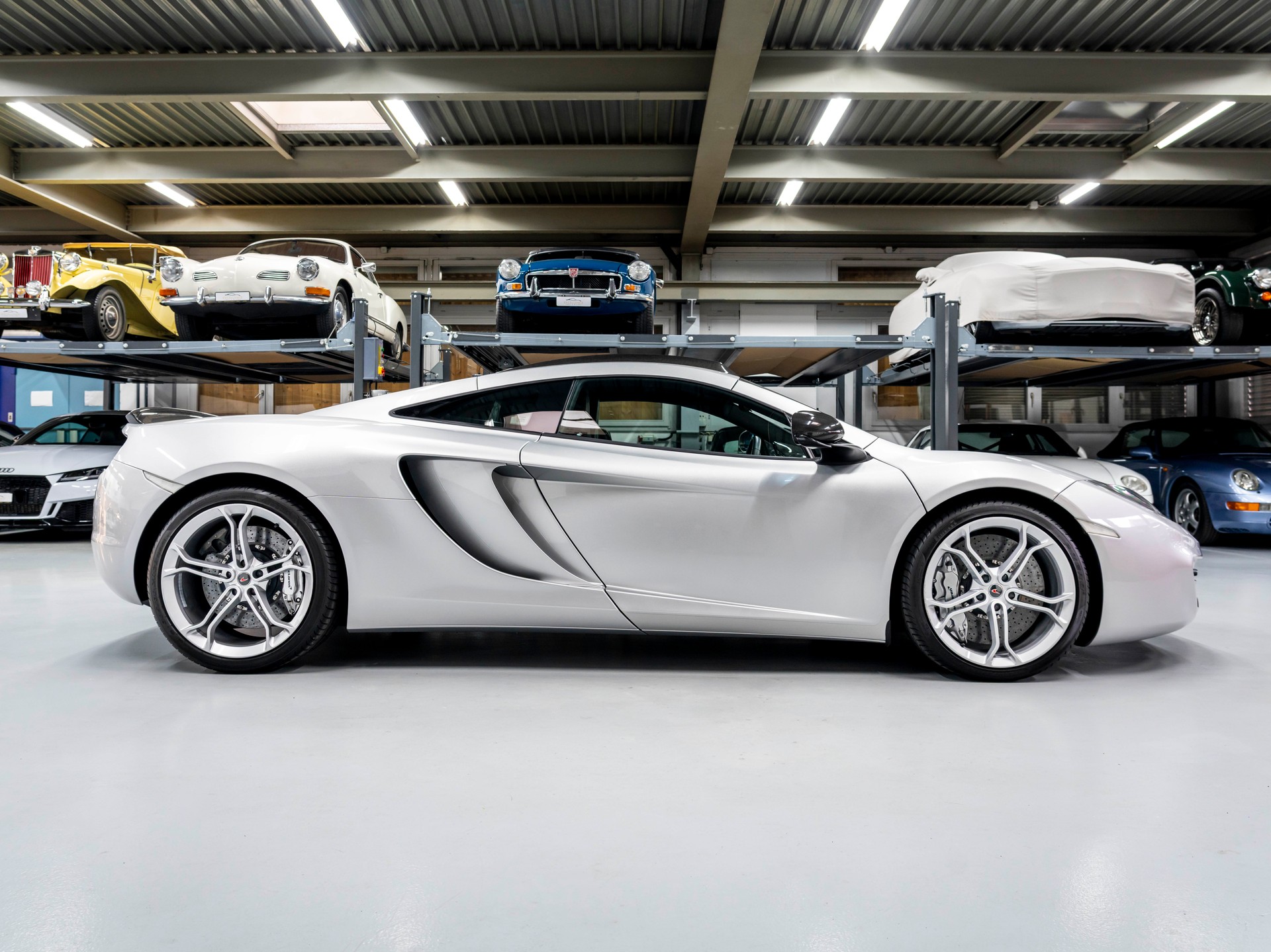 McLAREN MP4-12C Coupé 3.8 V8 SSG-image-4