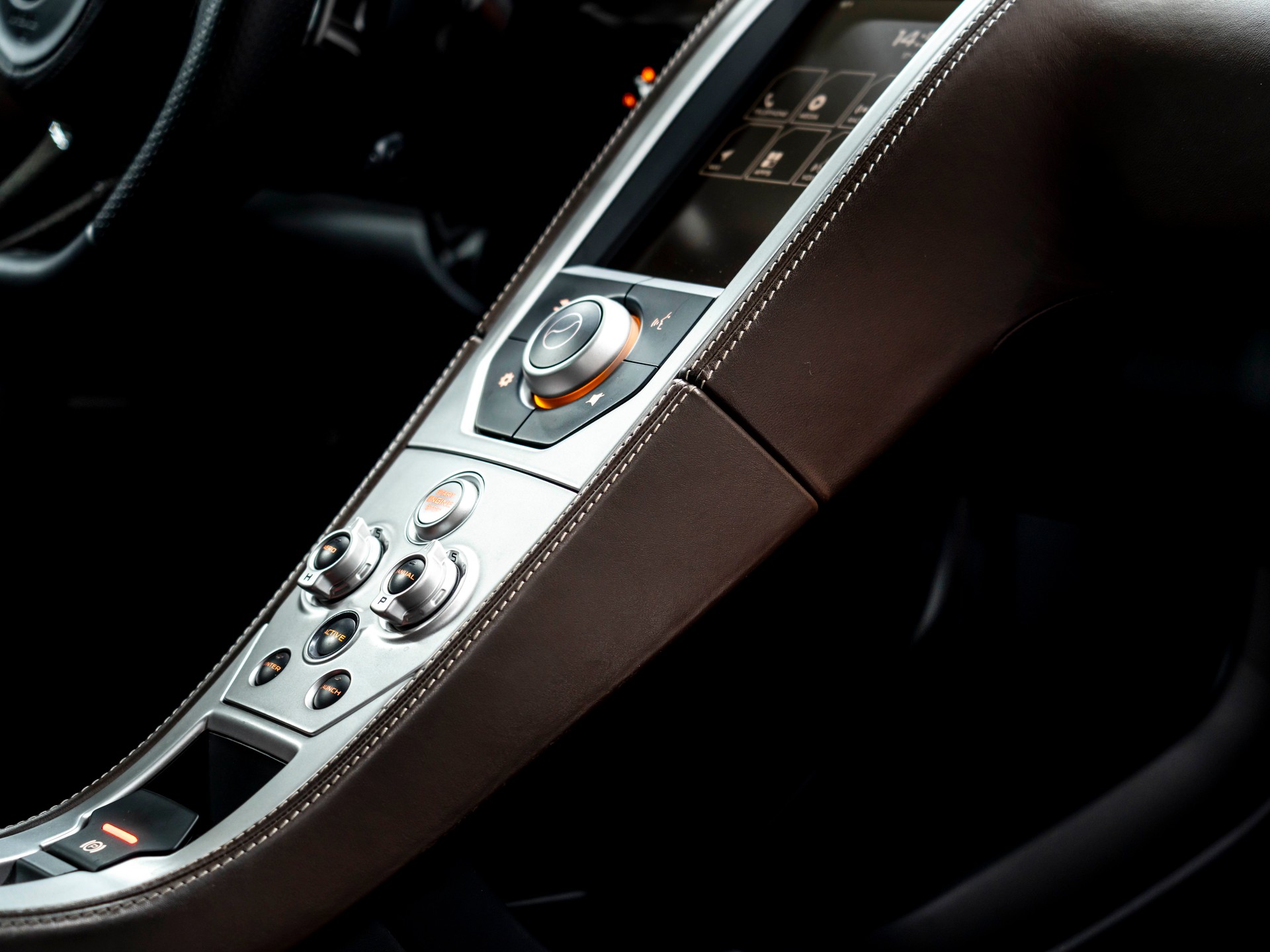 McLAREN MP4-12C Coupé 3.8 V8 SSG-image-19