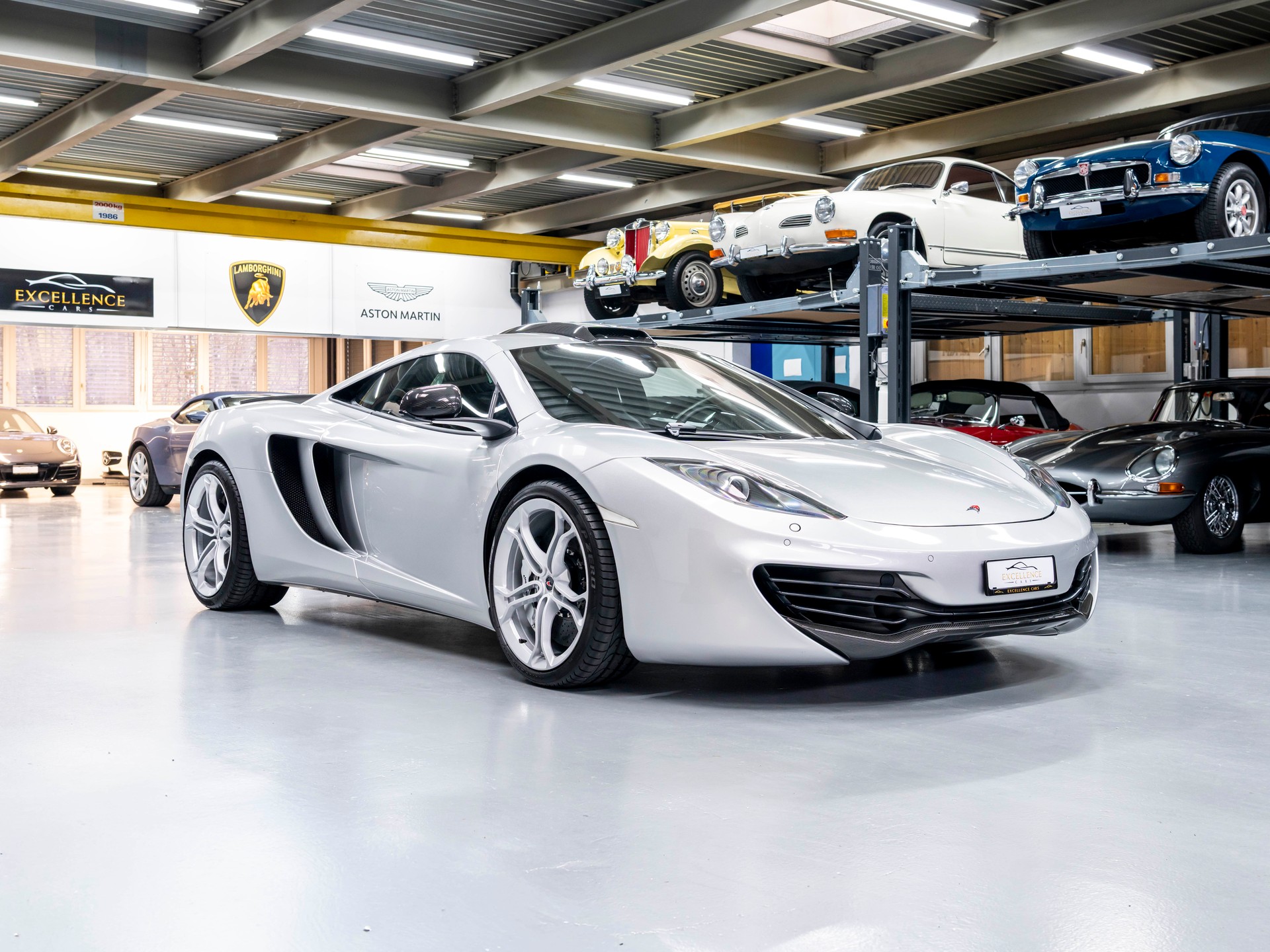 McLAREN MP4-12C Coupé 3.8 V8 SSG-image-2