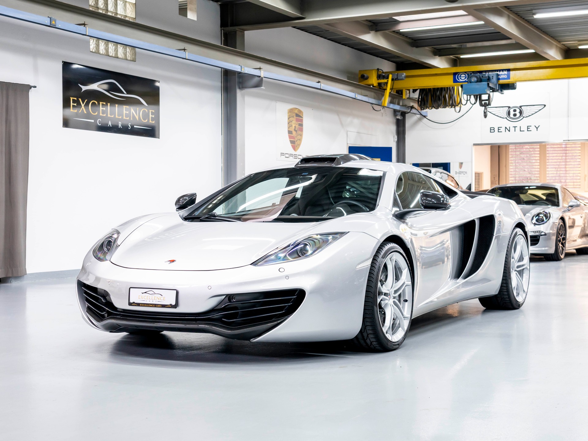 McLAREN MP4-12C Coupé 3.8 V8 SSG-image-0