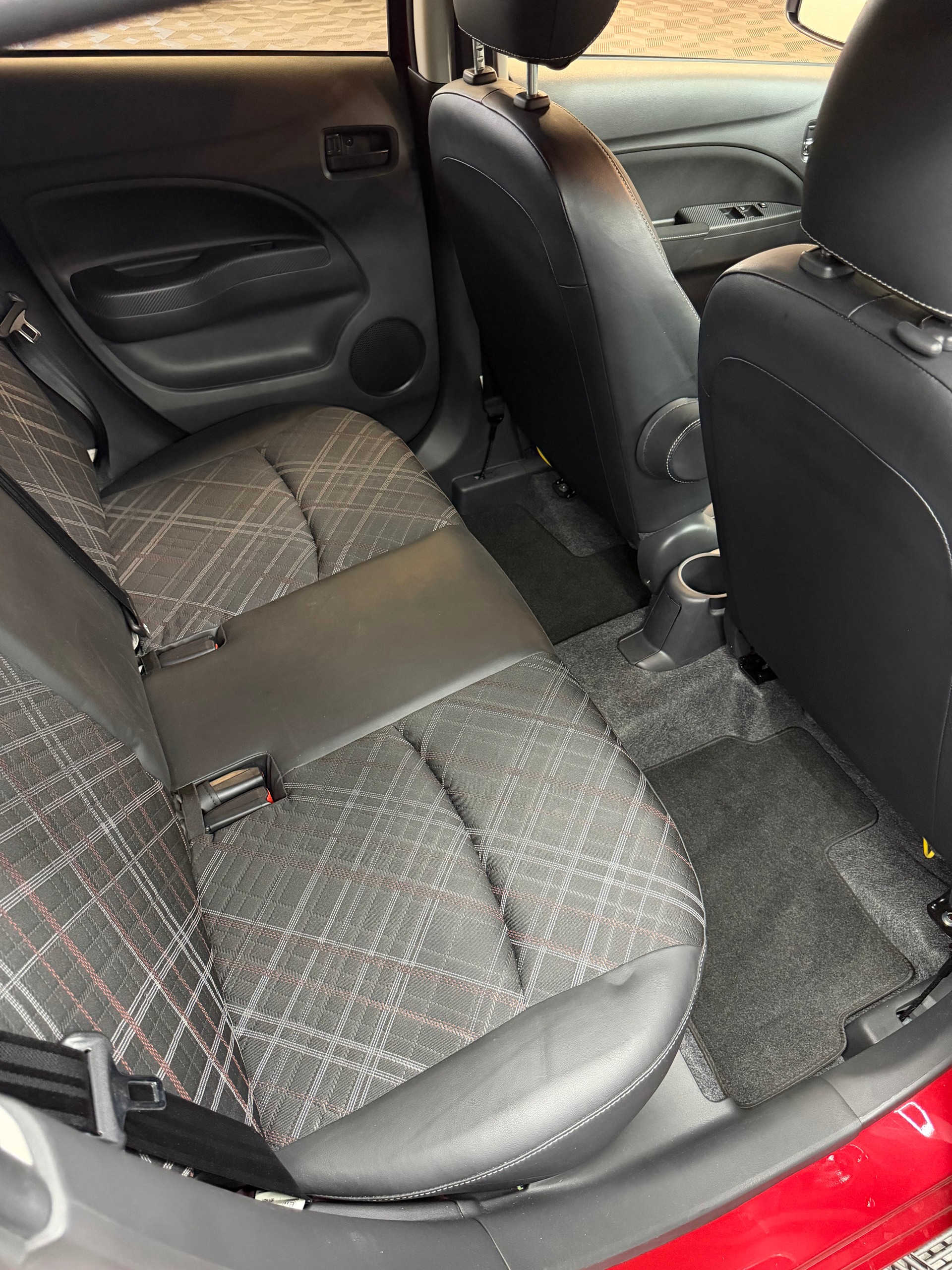 MITSUBISHI Space Star 1.2 CVT Intense+-image-10
