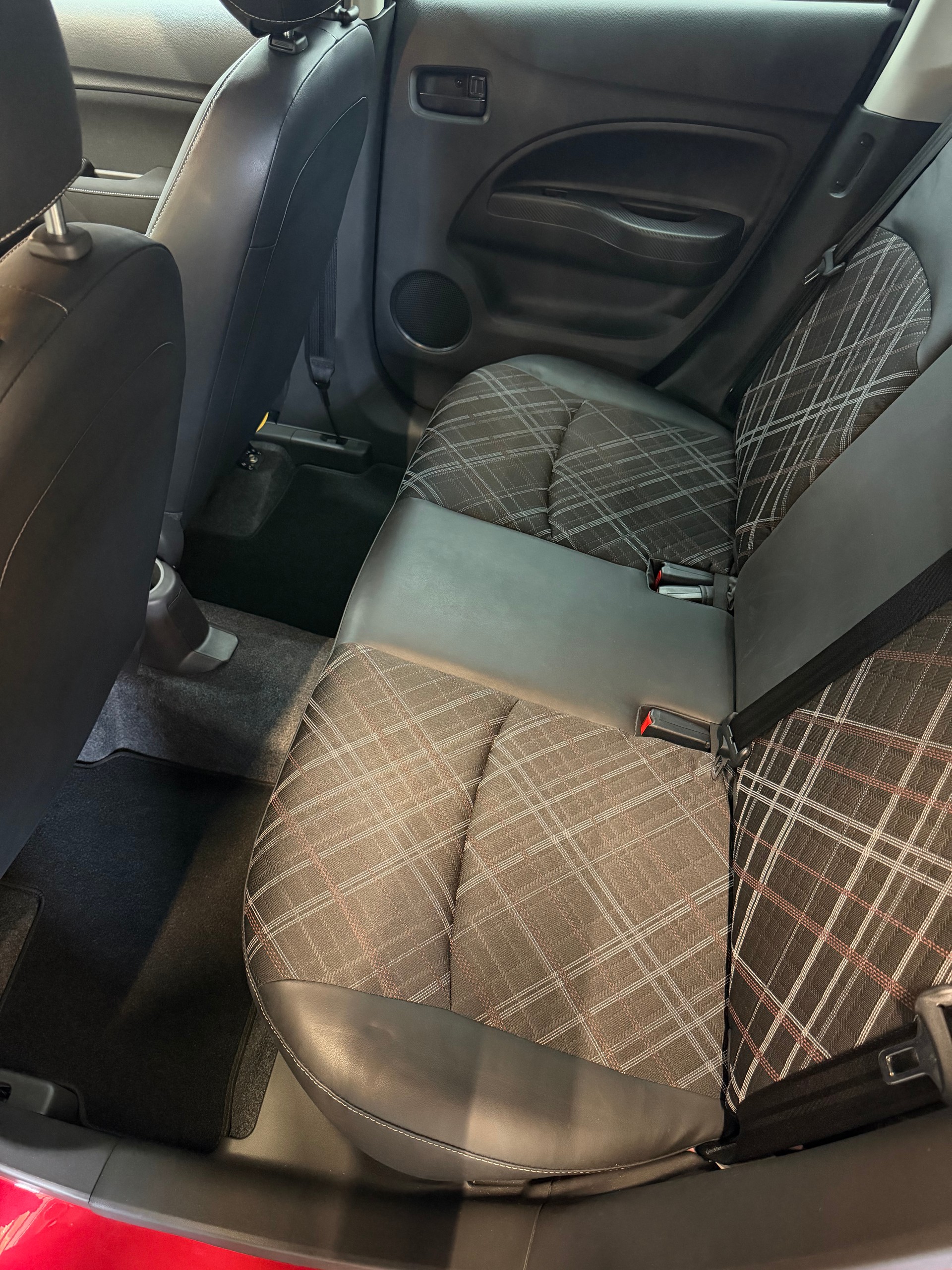 MITSUBISHI Space Star 1.2 CVT Intense+-image-9