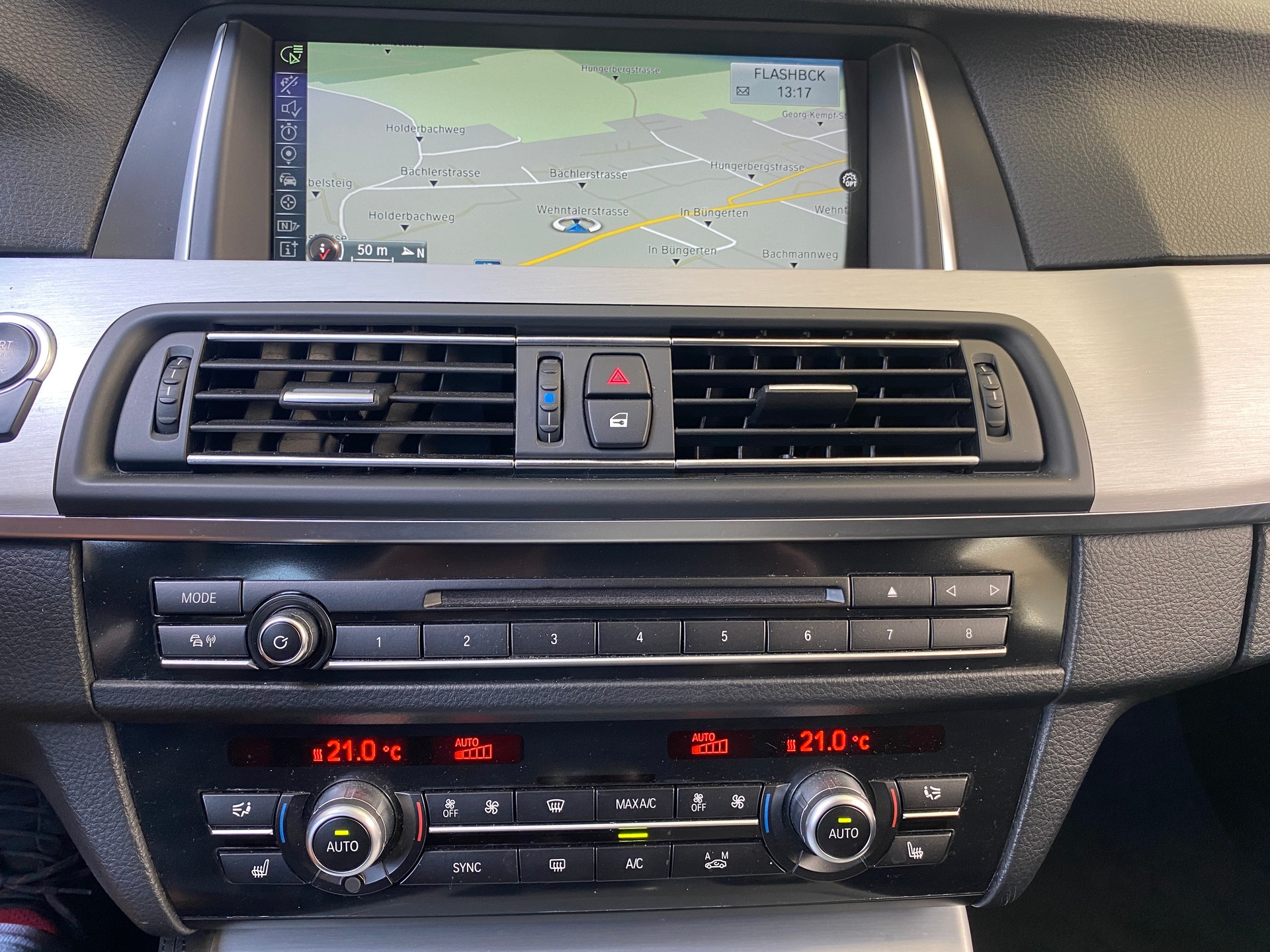 BMW 535i Touring xDrive Steptronic-image-19