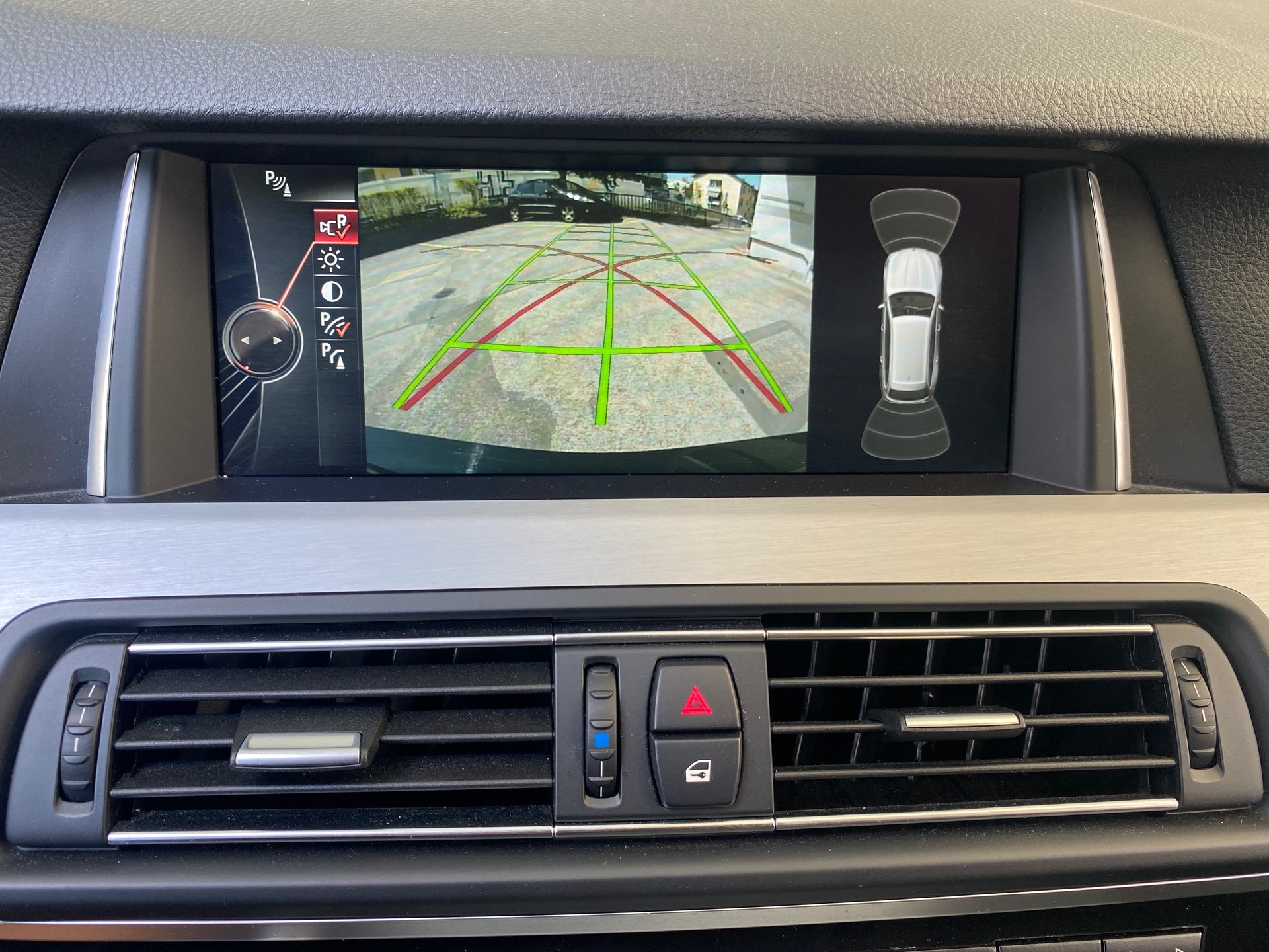 BMW 535i Touring xDrive Steptronic-image-16