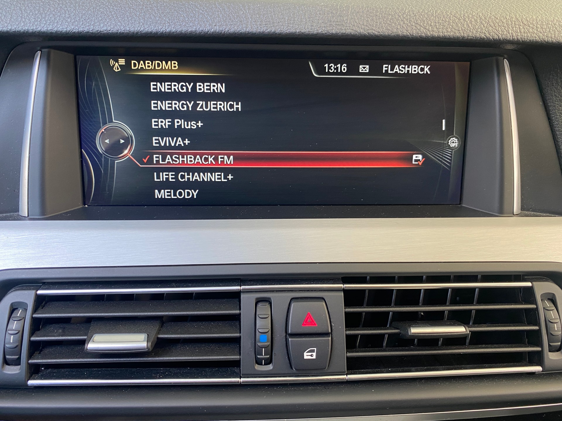 BMW 535i Touring xDrive Steptronic-image-17