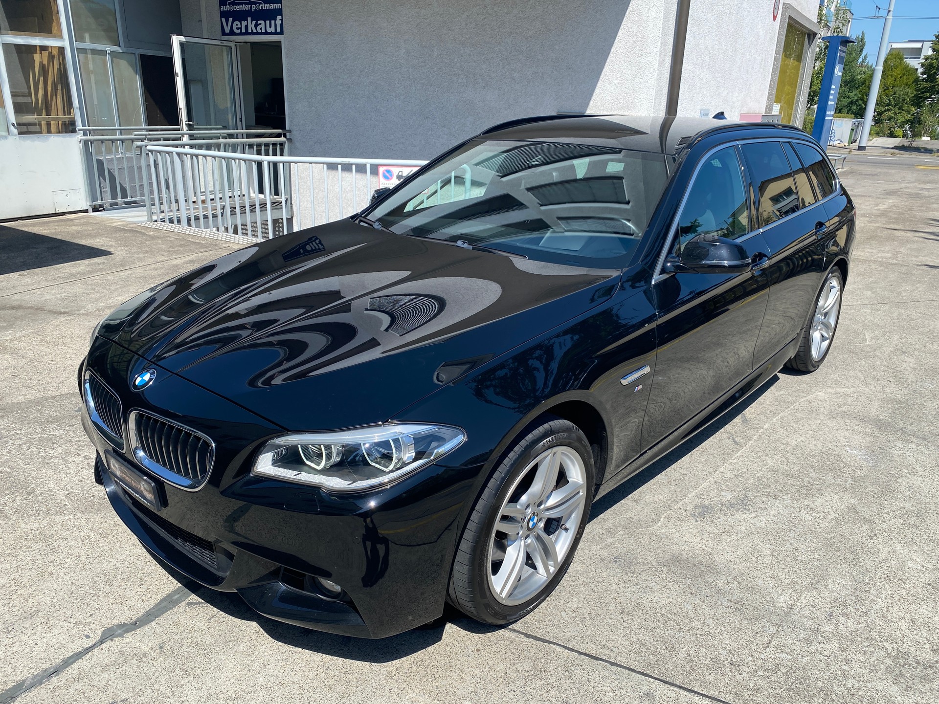 BMW 535i Touring xDrive Steptronic-image-2