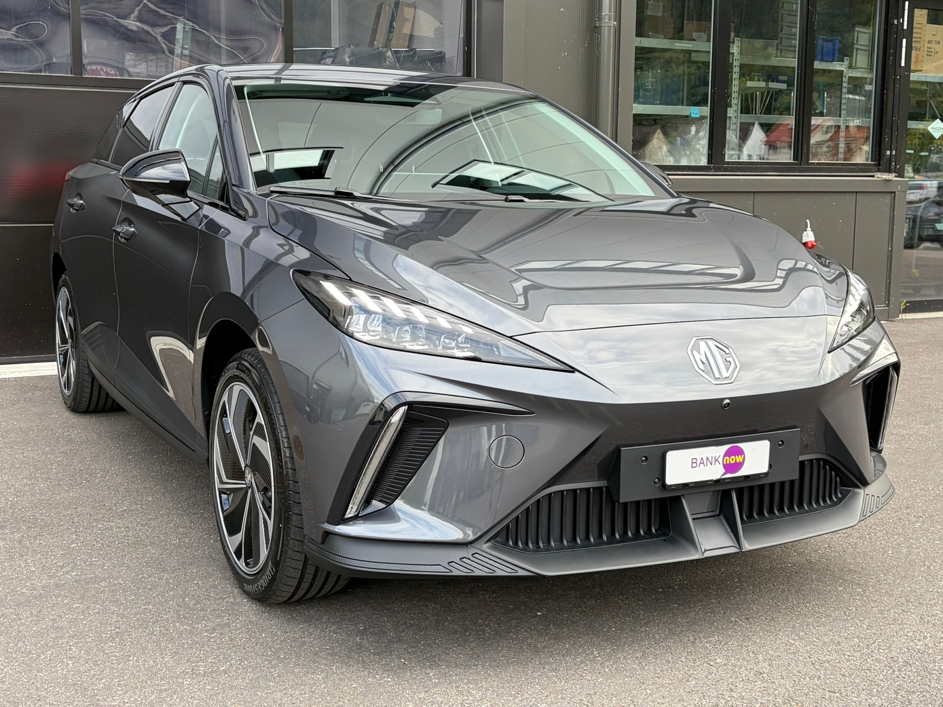 MG 4 EV 64kWh Premium-image-6