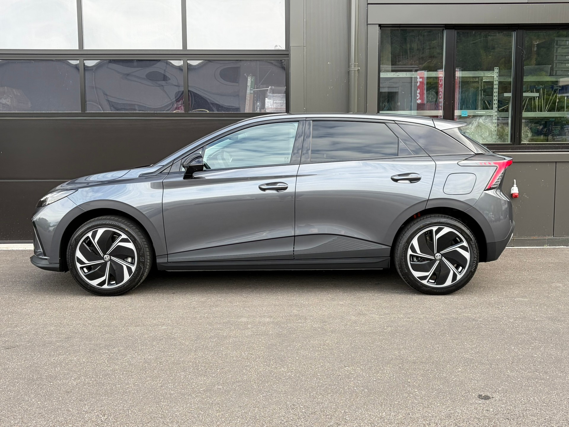 MG 4 EV 64kWh Premium