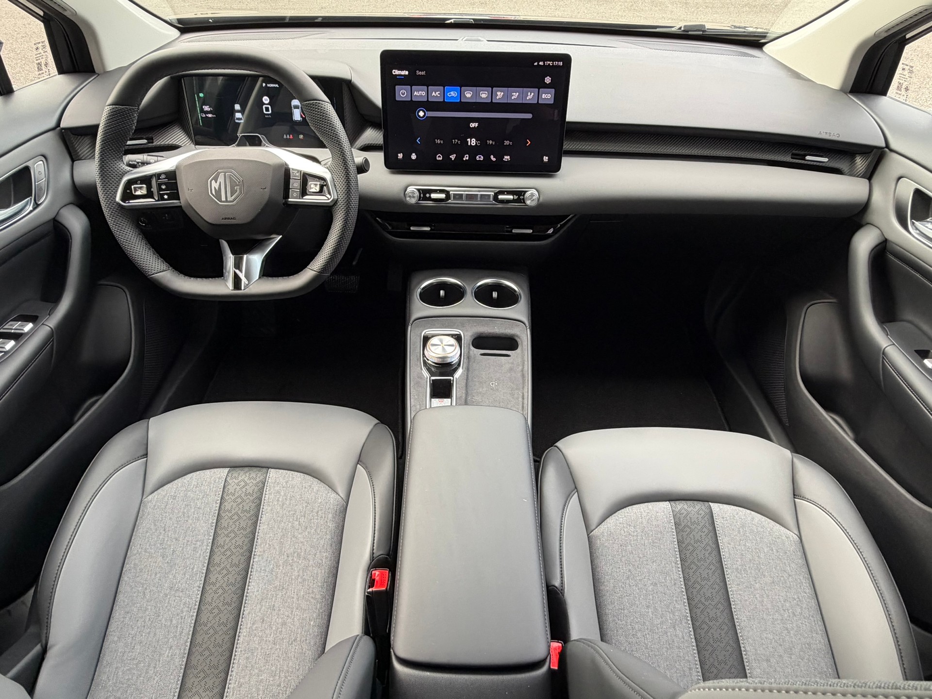 MG 4 EV 64kWh Premium-image-13