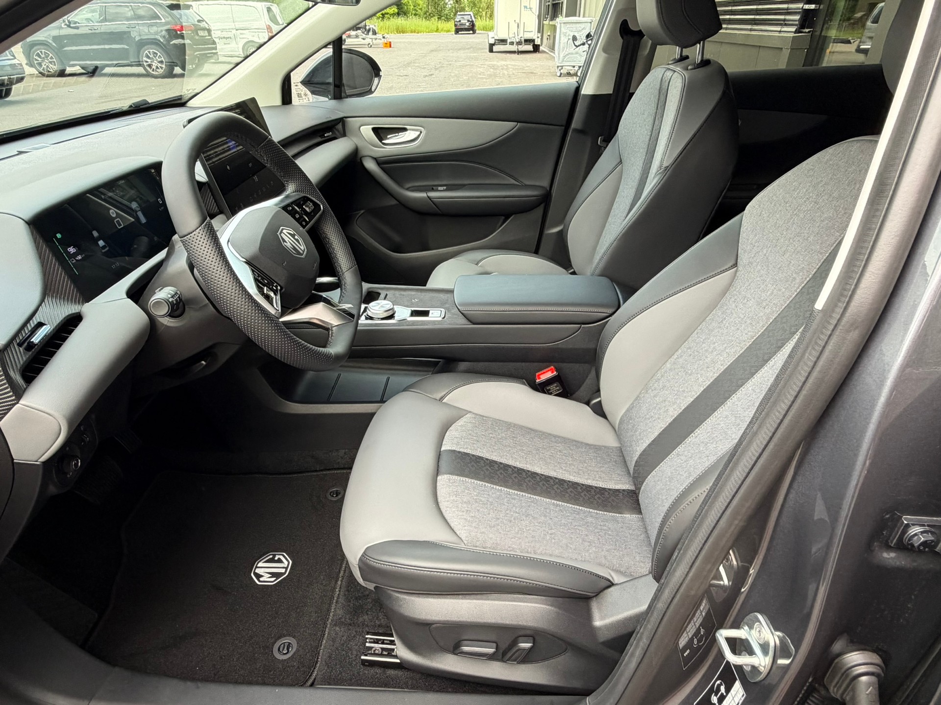 MG 4 EV 64kWh Premium-image-8