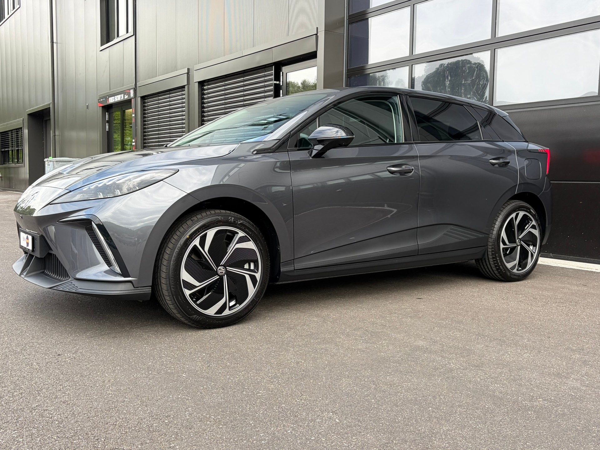 MG 4 EV 64kWh Premium-image-7