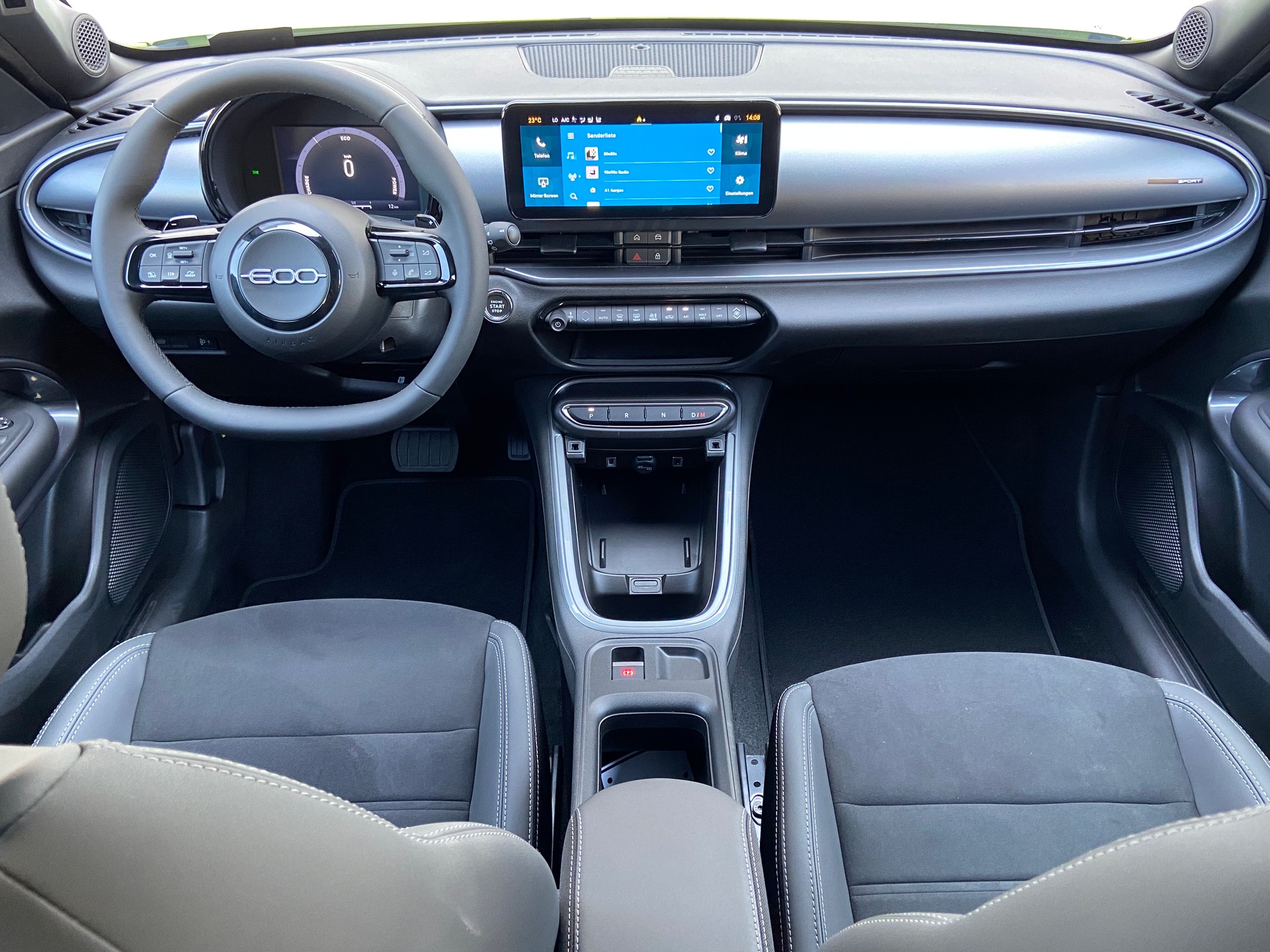 FIAT 600h Mild Hybrid Sport 145PS-image-2