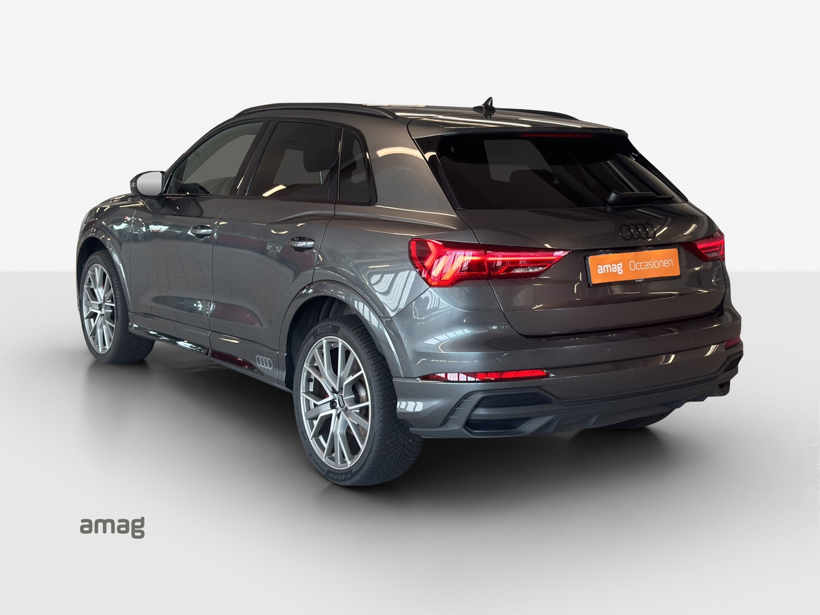 AUDI Q3 Sportback 40 TDI S line quattro S-tronic-image-2