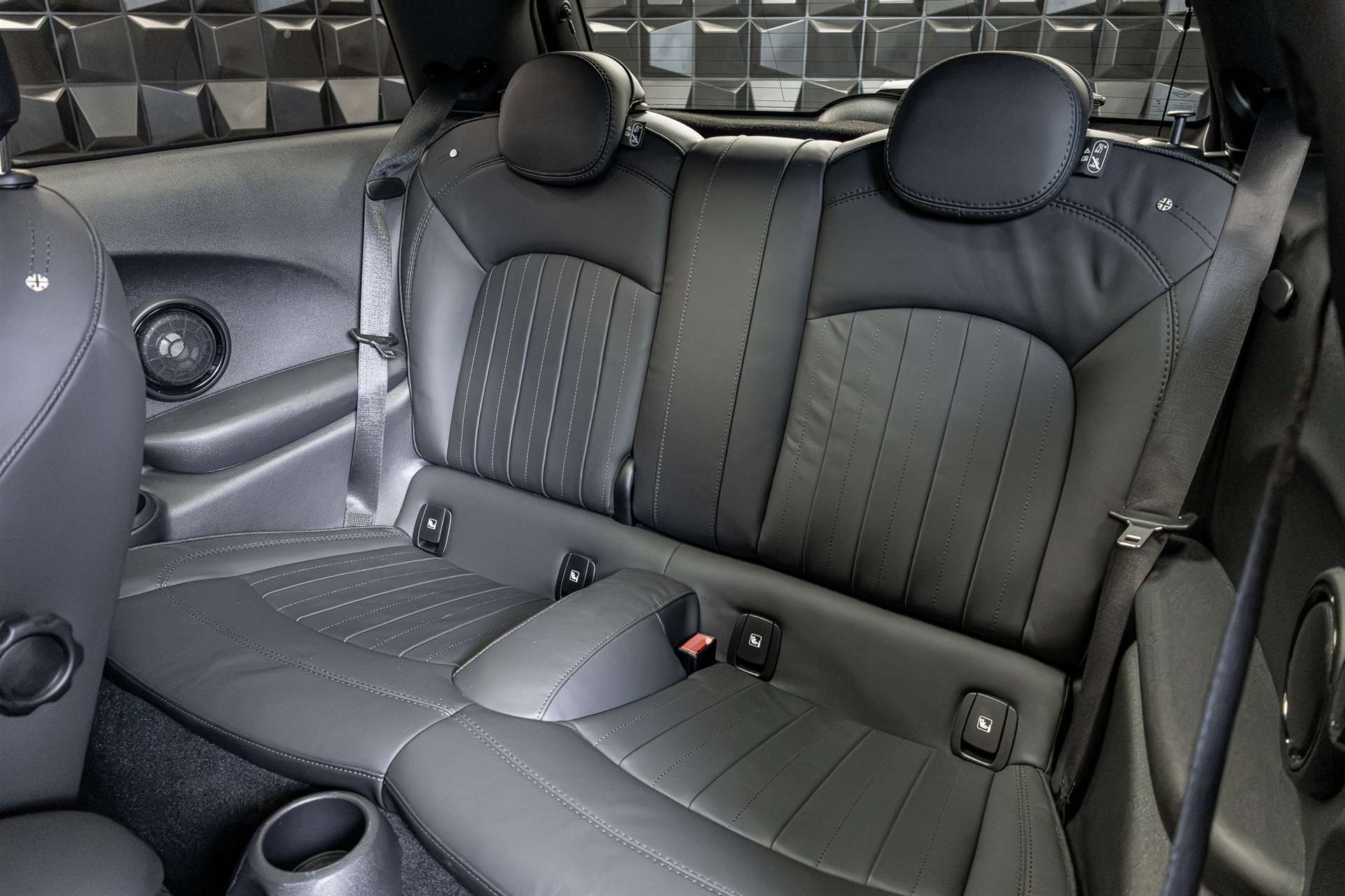 MINI Cooper SE-image-26