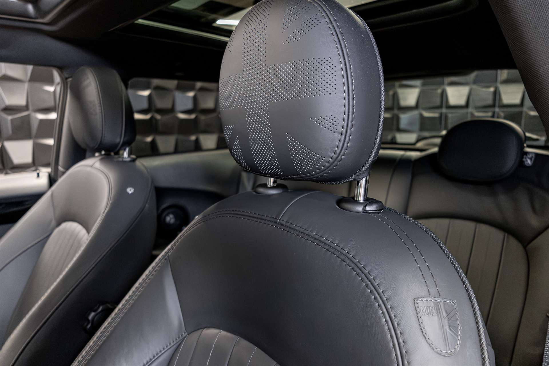 MINI Cooper SE-image-18