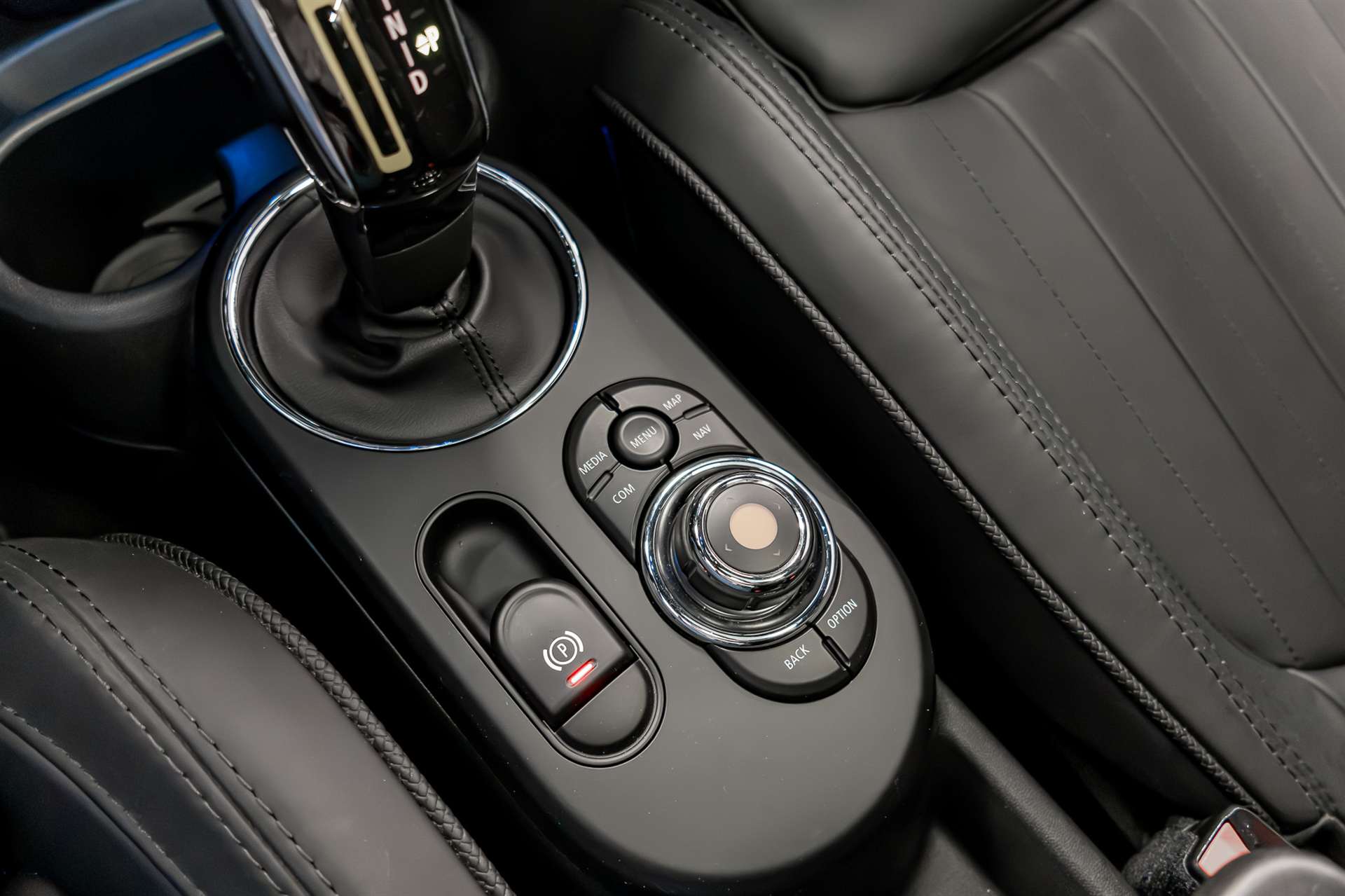 MINI Cooper SE-image-24