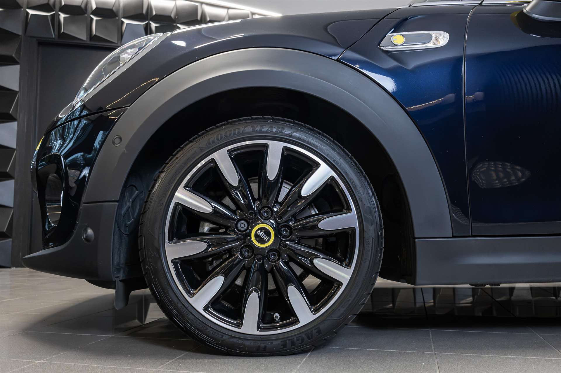 MINI Cooper SE-image-30