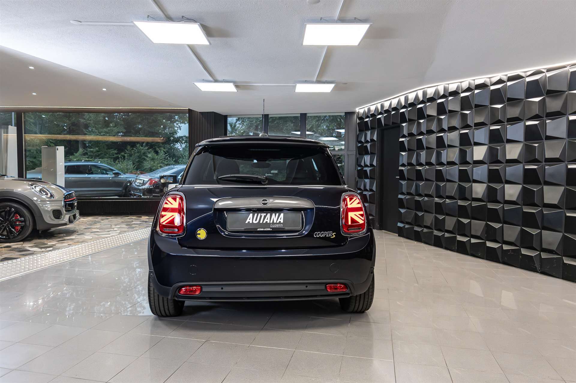 MINI Cooper SE-image-5
