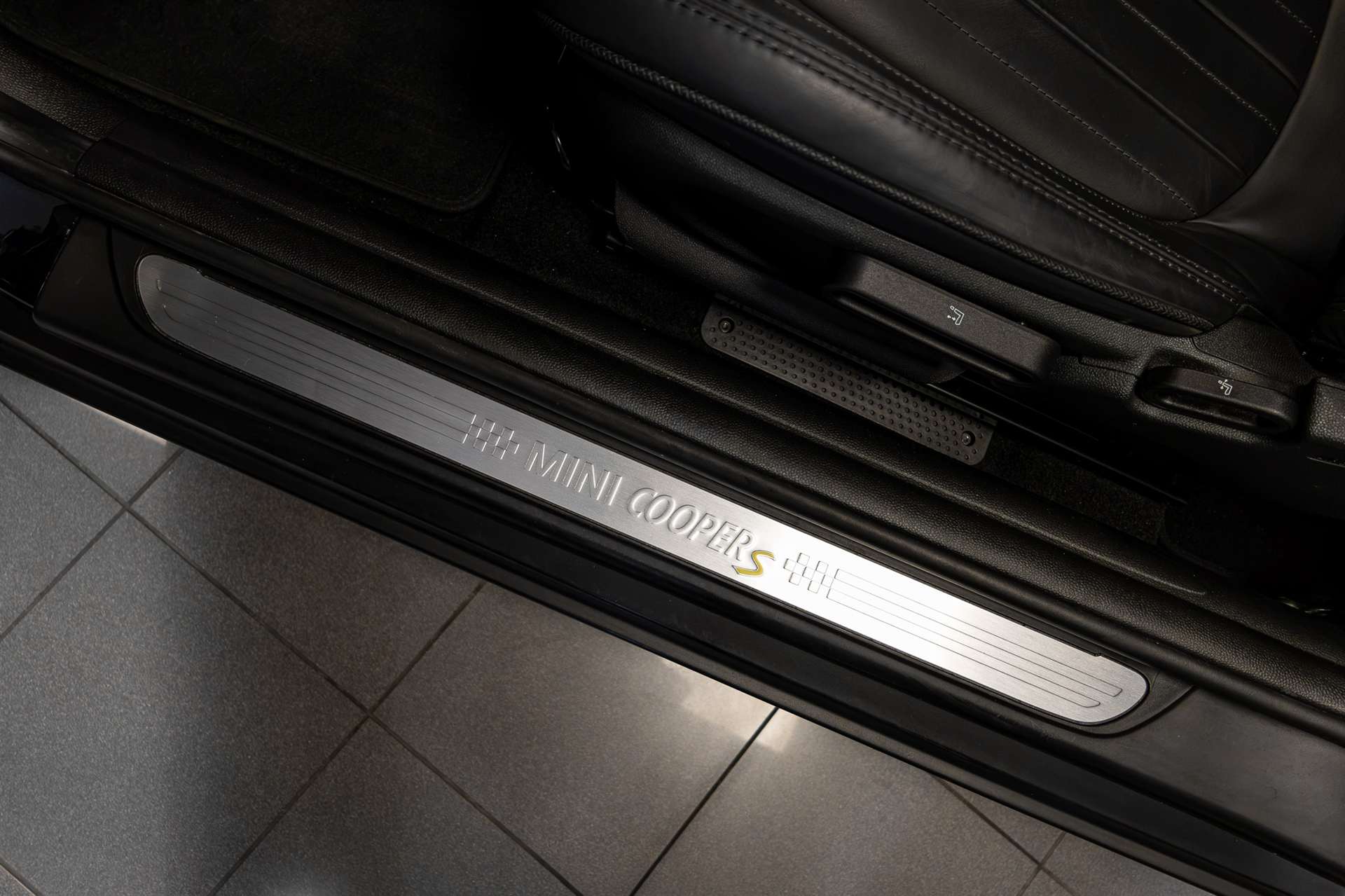 MINI Cooper SE-image-14