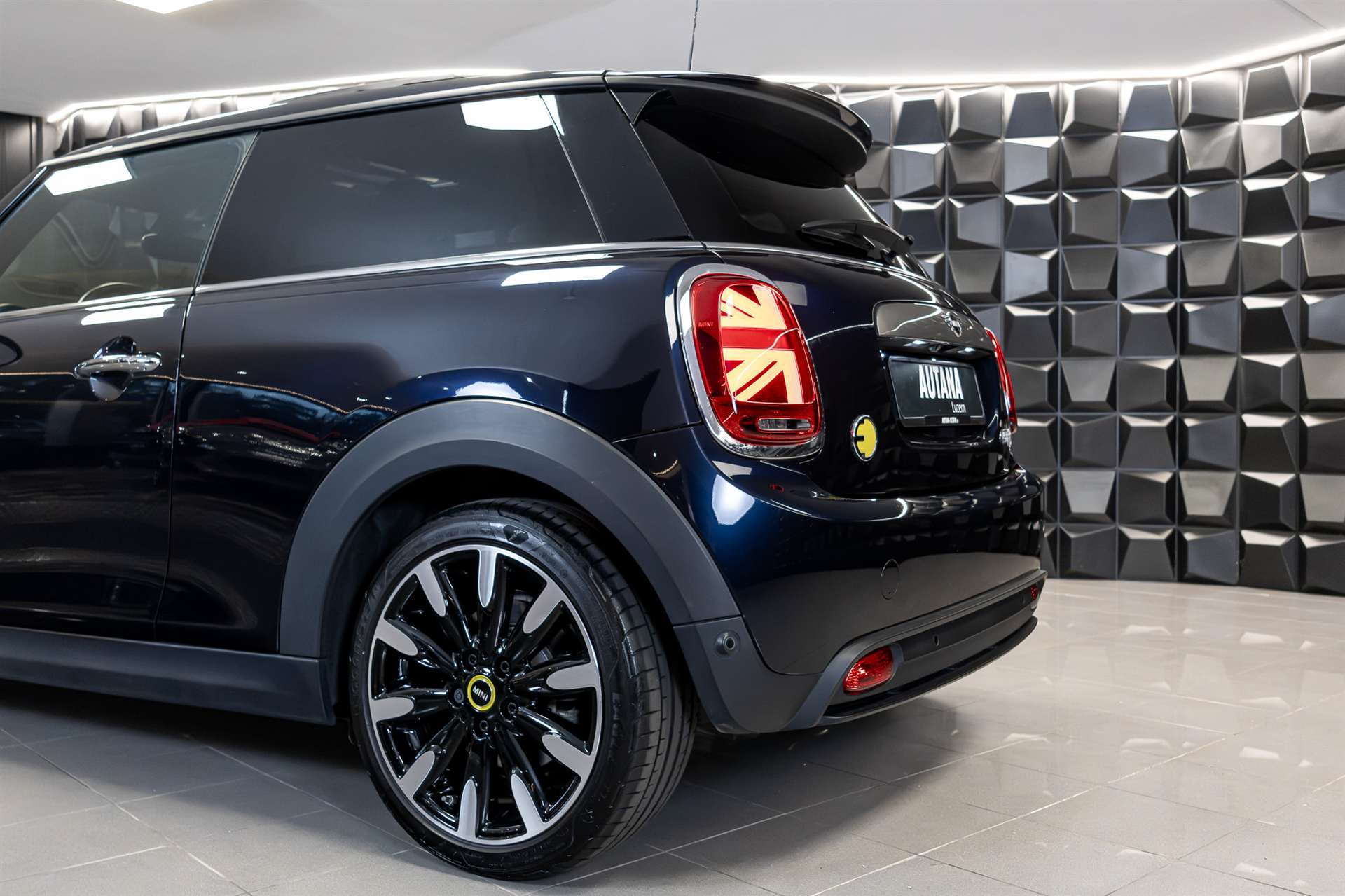 MINI Cooper SE-image-31
