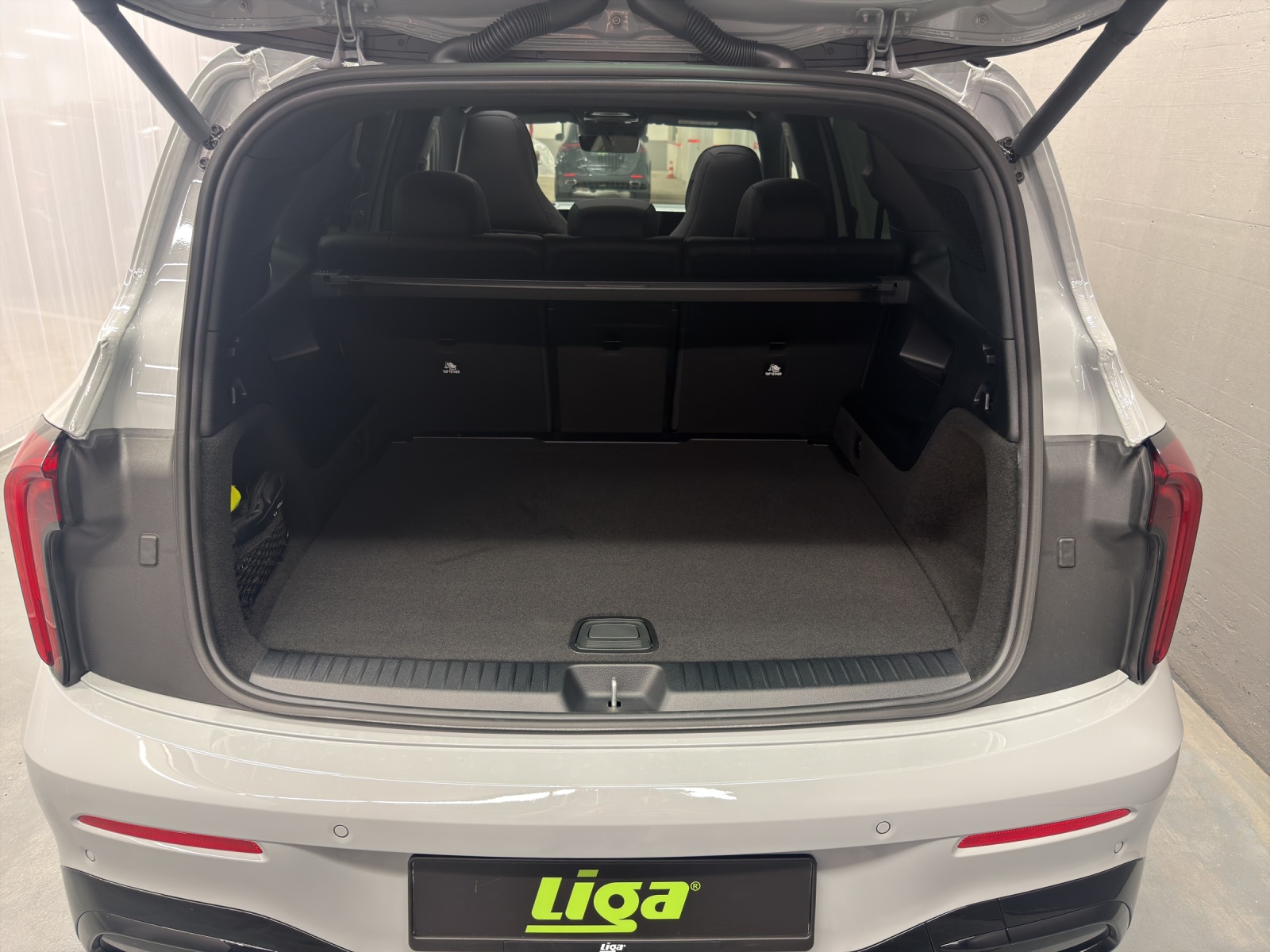 MERCEDES-BENZ GLB 220 AMG Line 4Matic-image-10
