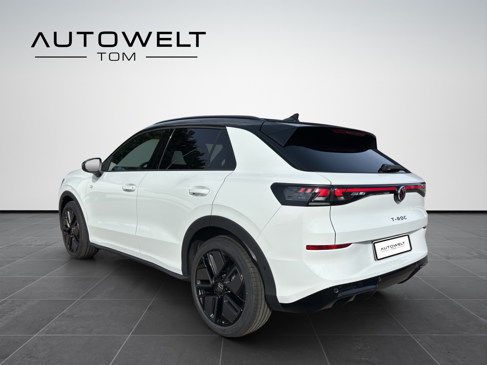 VW T-Roc 1.5 eTSI *NEUSTES MODELL*CH-Wagen* mHEV R-Line DSG-image-2