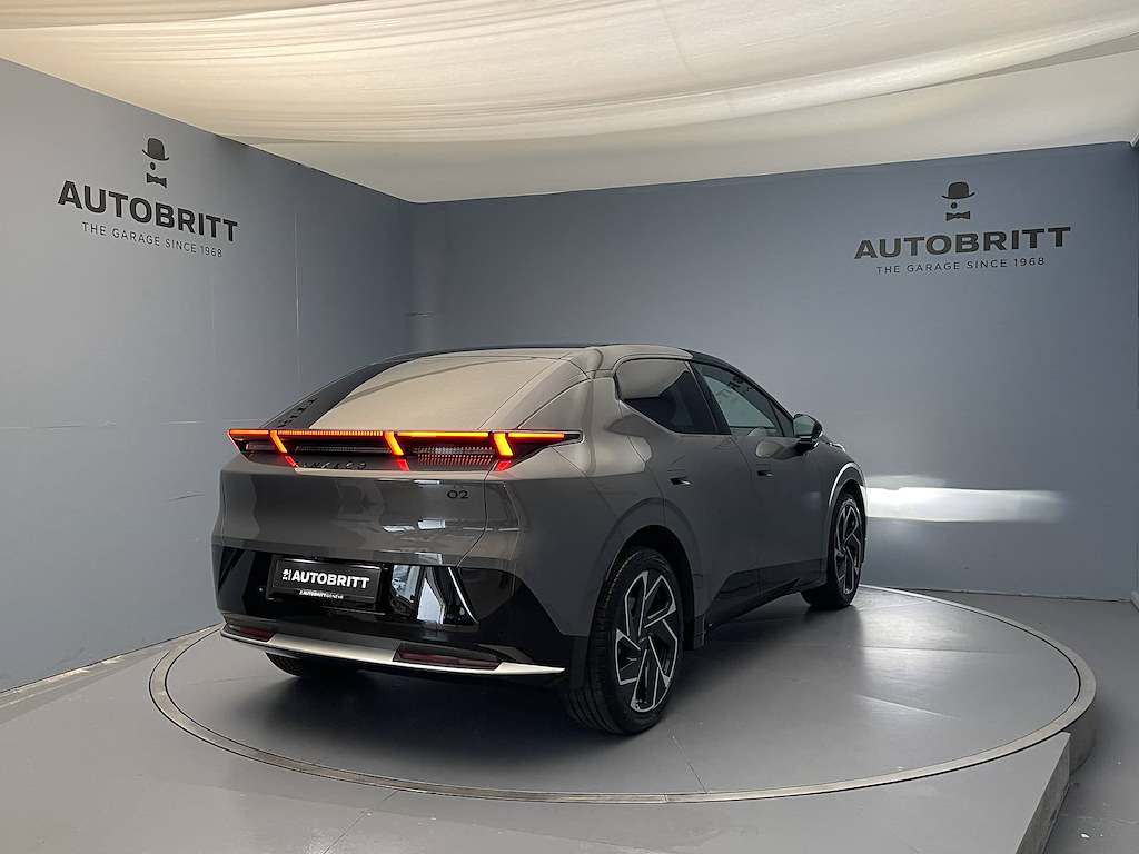 LYNK & CO 02 More-image-2
