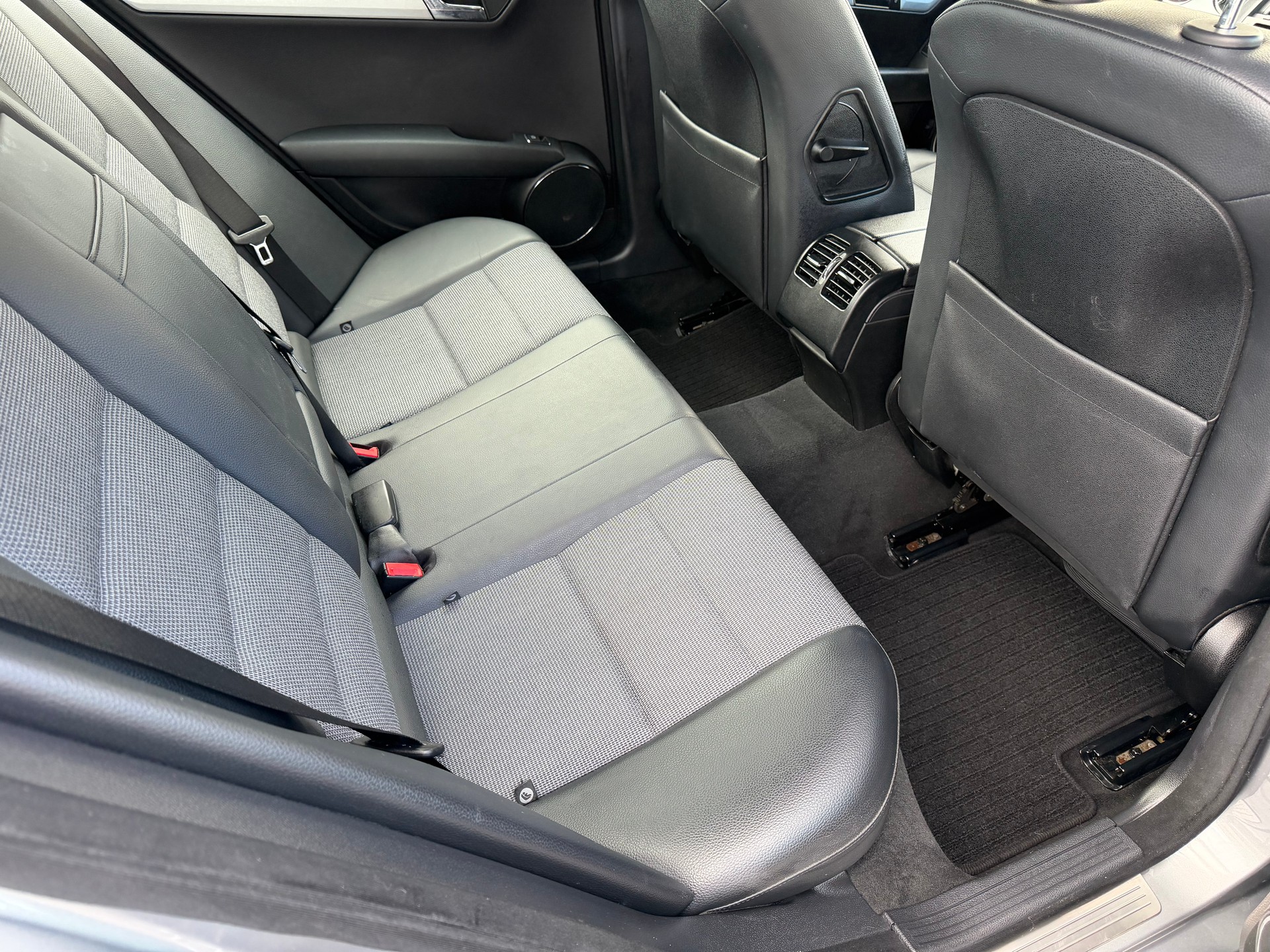MERCEDES-BENZ C 200 Kompressor Avantgarde Automatic-image-12