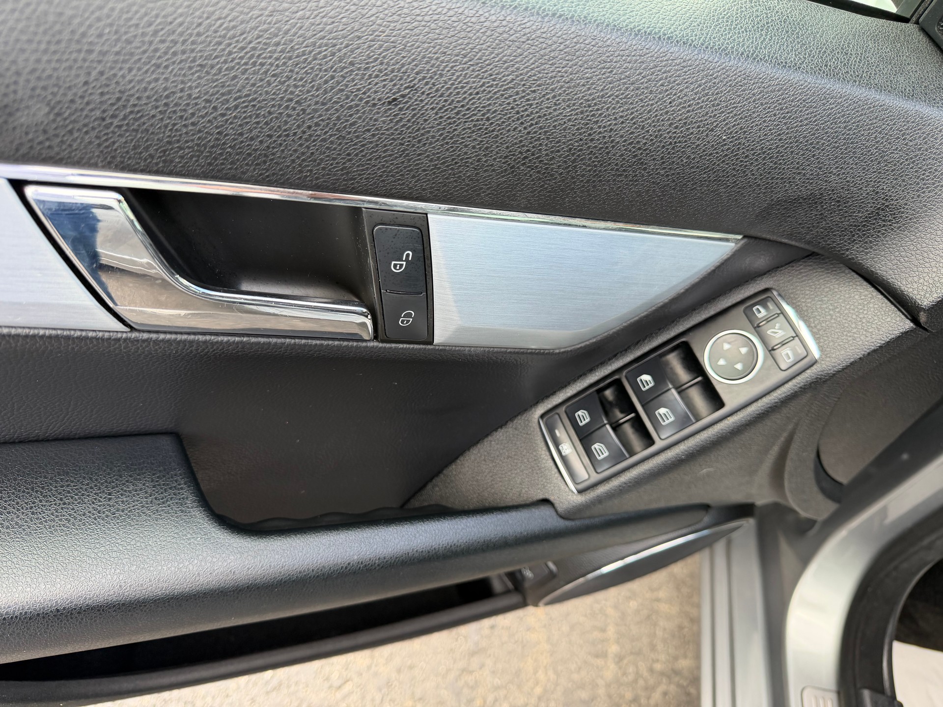MERCEDES-BENZ C 200 Kompressor Avantgarde Automatic-image-8