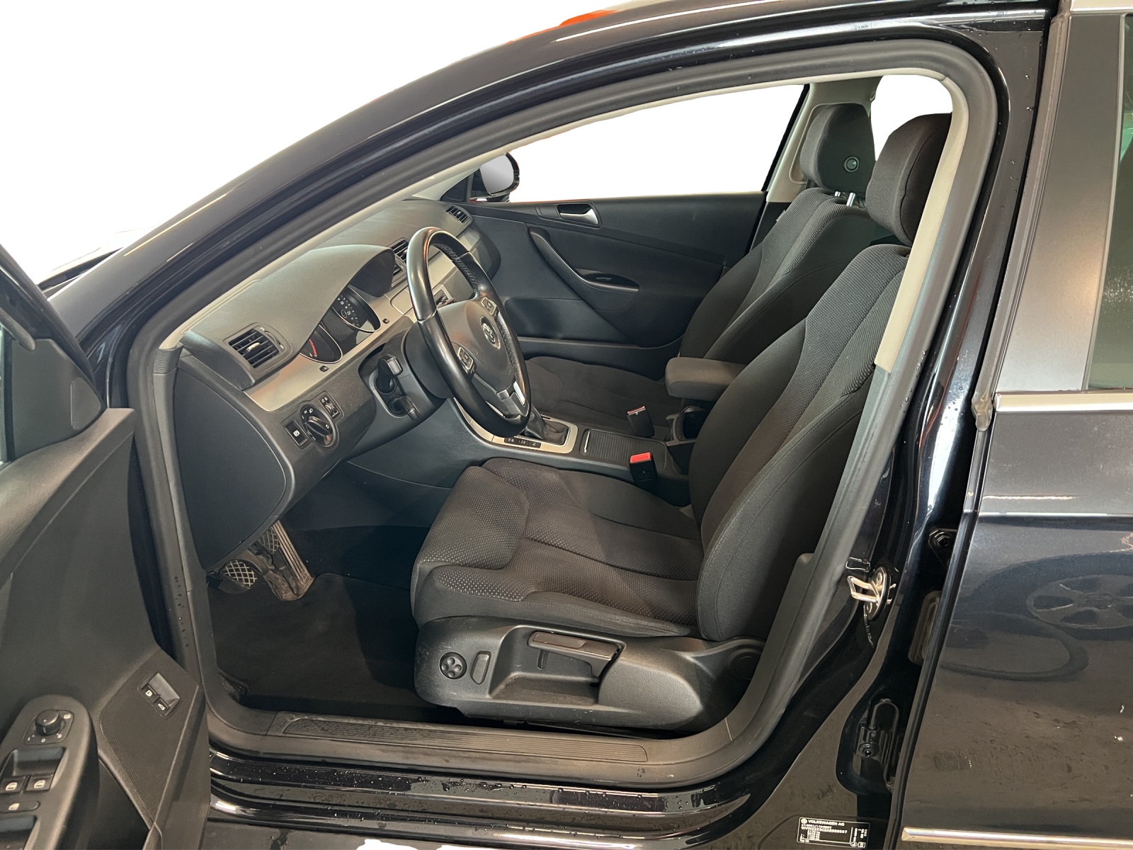 VW Passat Variant 2.0 TDI Value-image-8