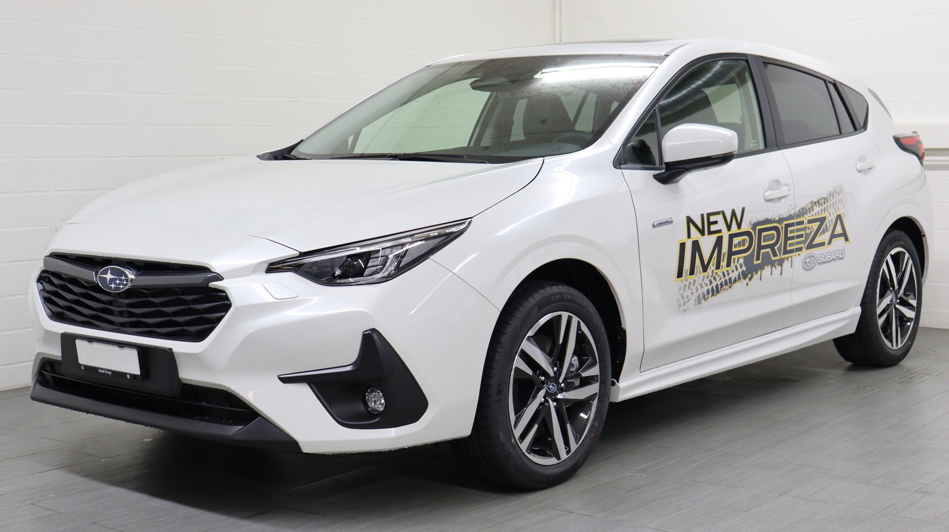 SUBARU Impreza 2.0i e-Boxer Luxury-image-0