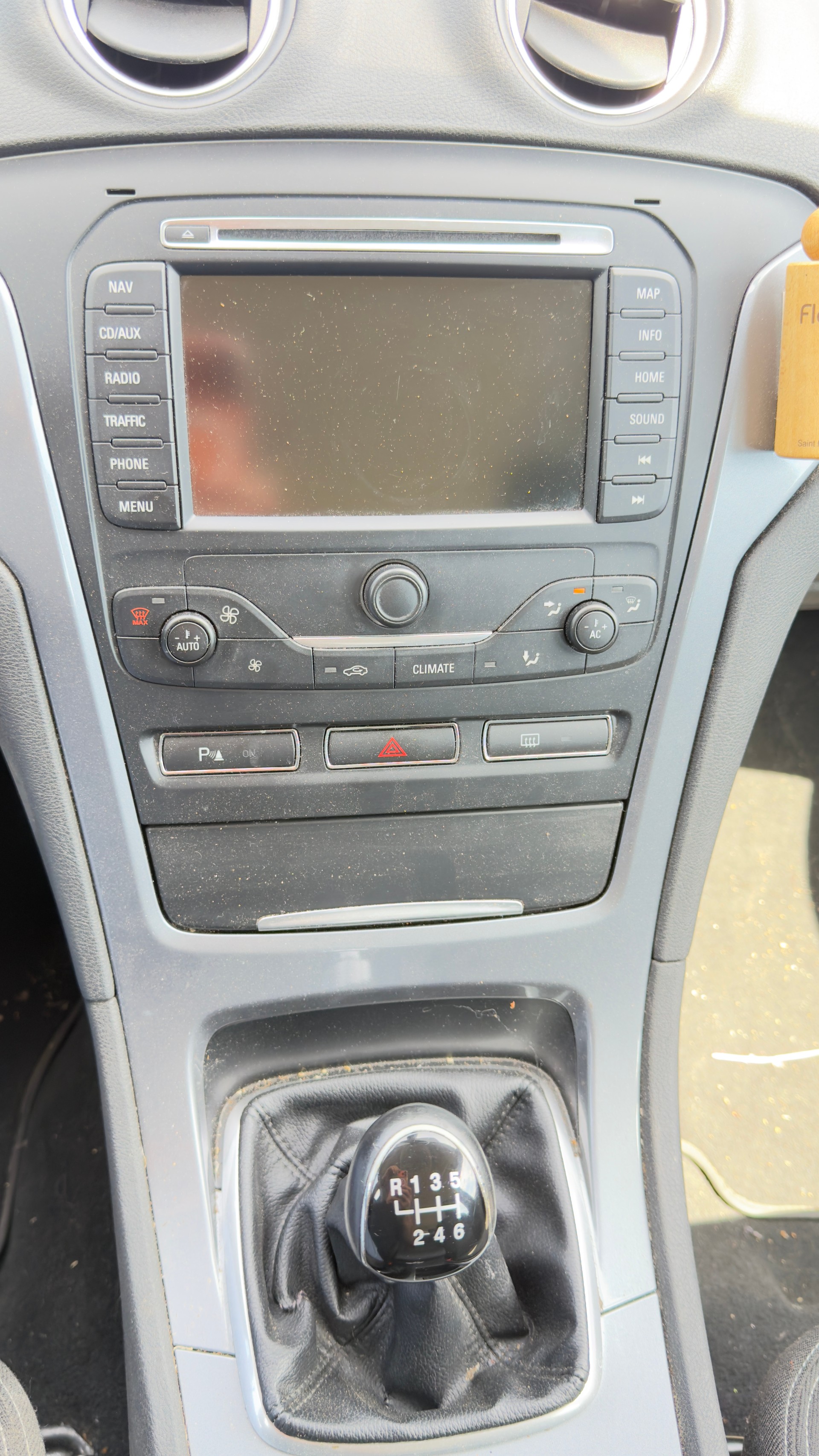 FORD Mondeo 2.0 TDCi 16V Winner-image-11