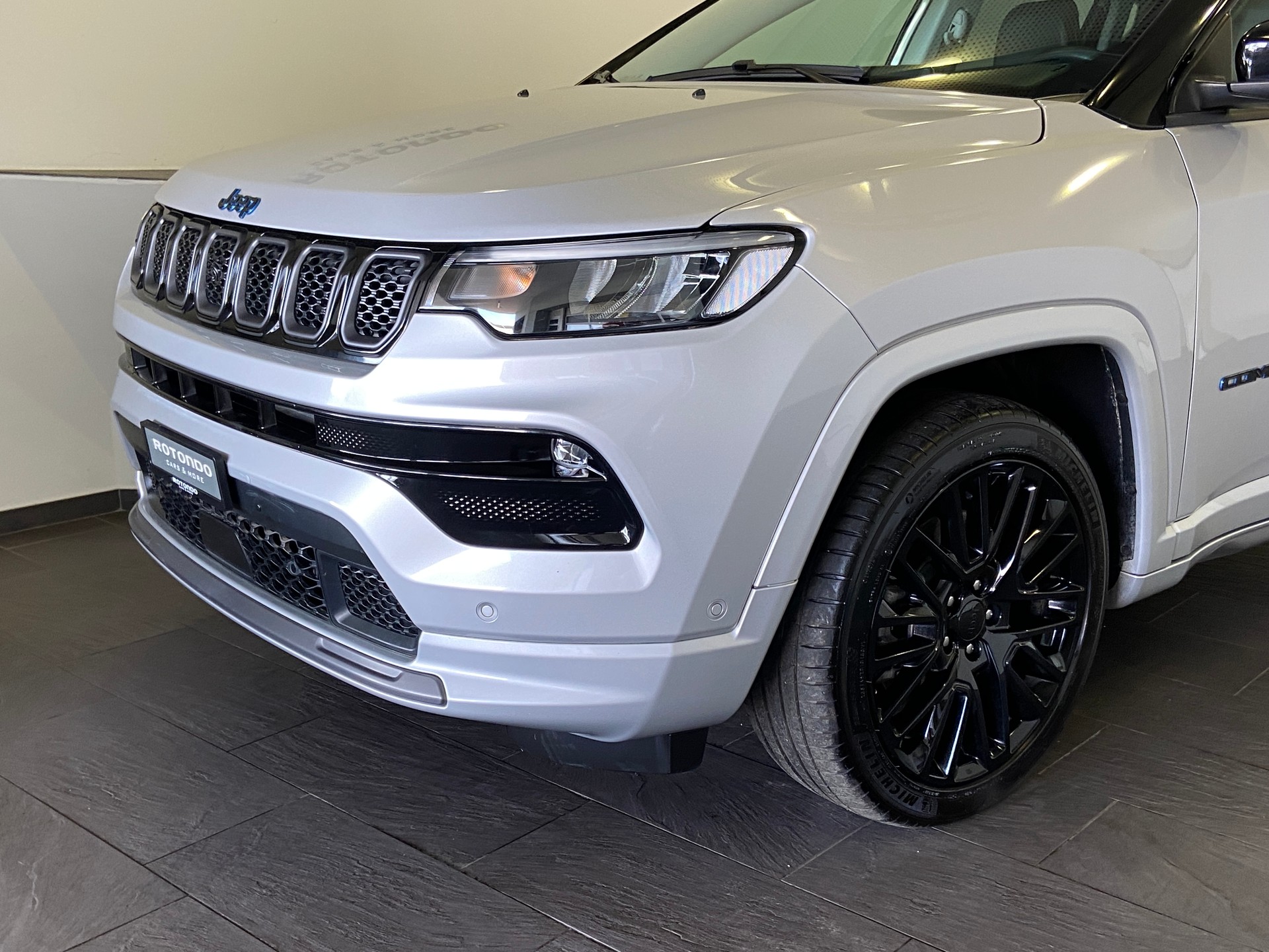 JEEP Compass 1.3 T PHEV S Sky AWD-image-2