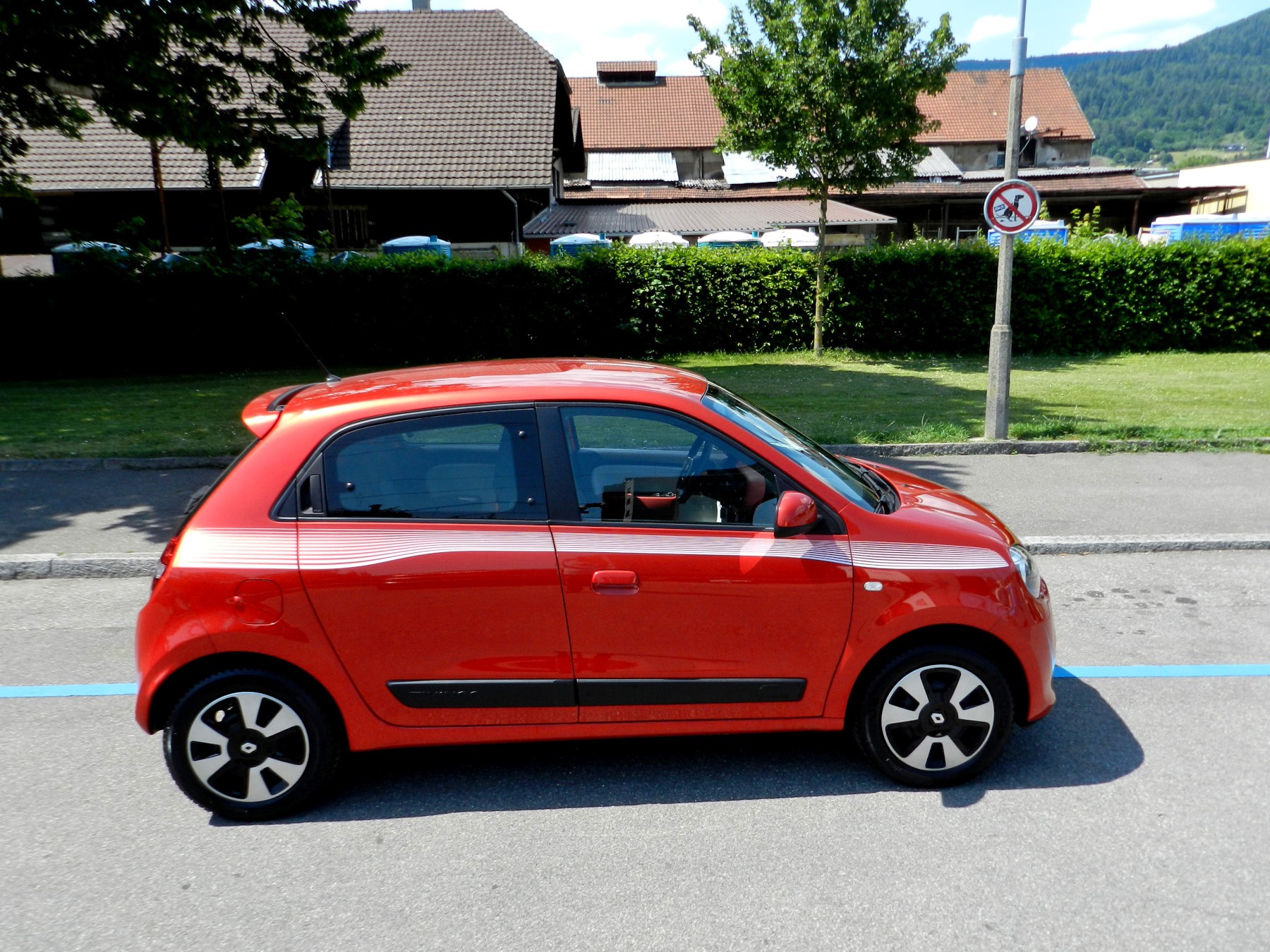 RENAULT Twingo 1.0 Zen-image-4
