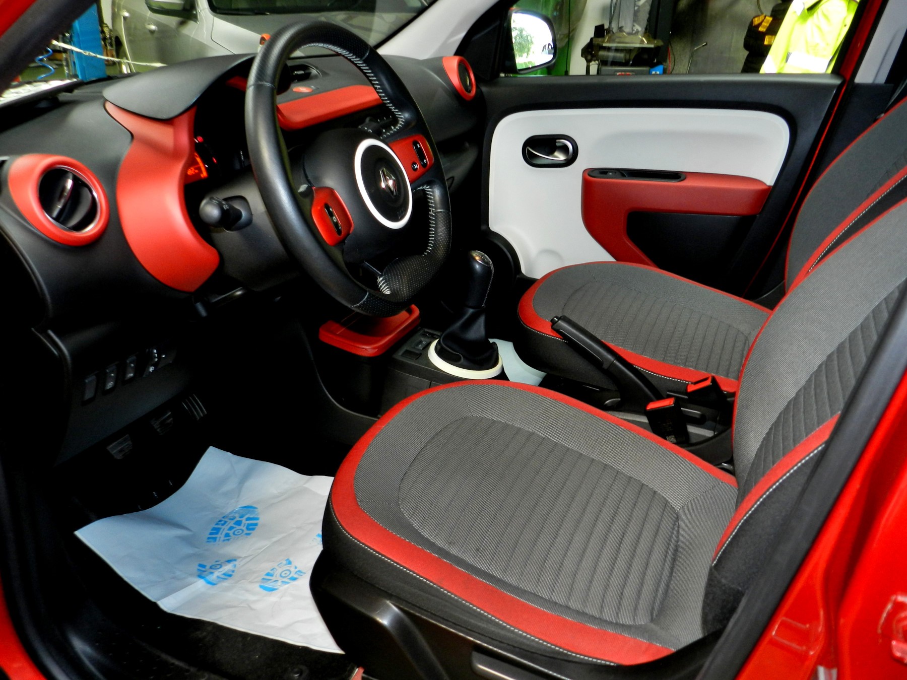 RENAULT Twingo 1.0 Zen-image-14