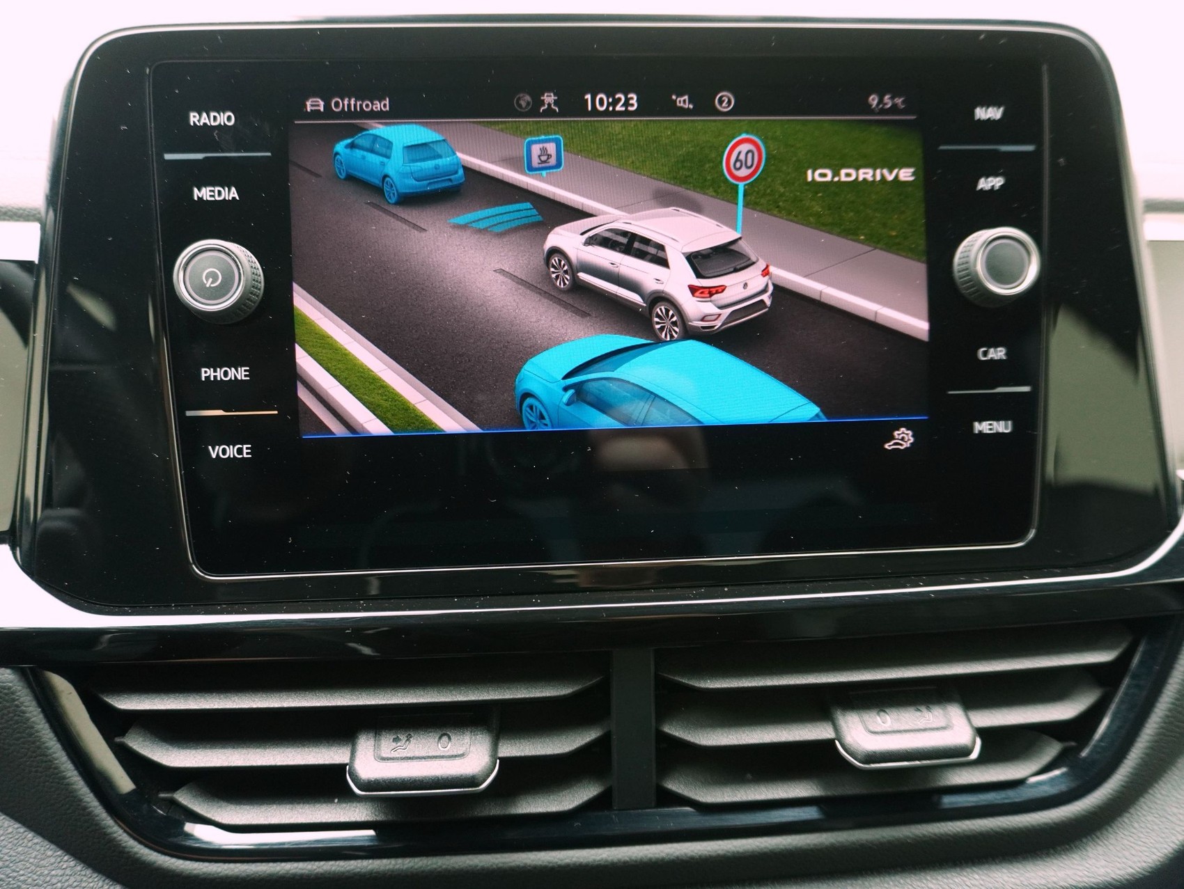 VW T-Roc 2.0 TSI DSG R-Line Black Style 4Motion-image-21
