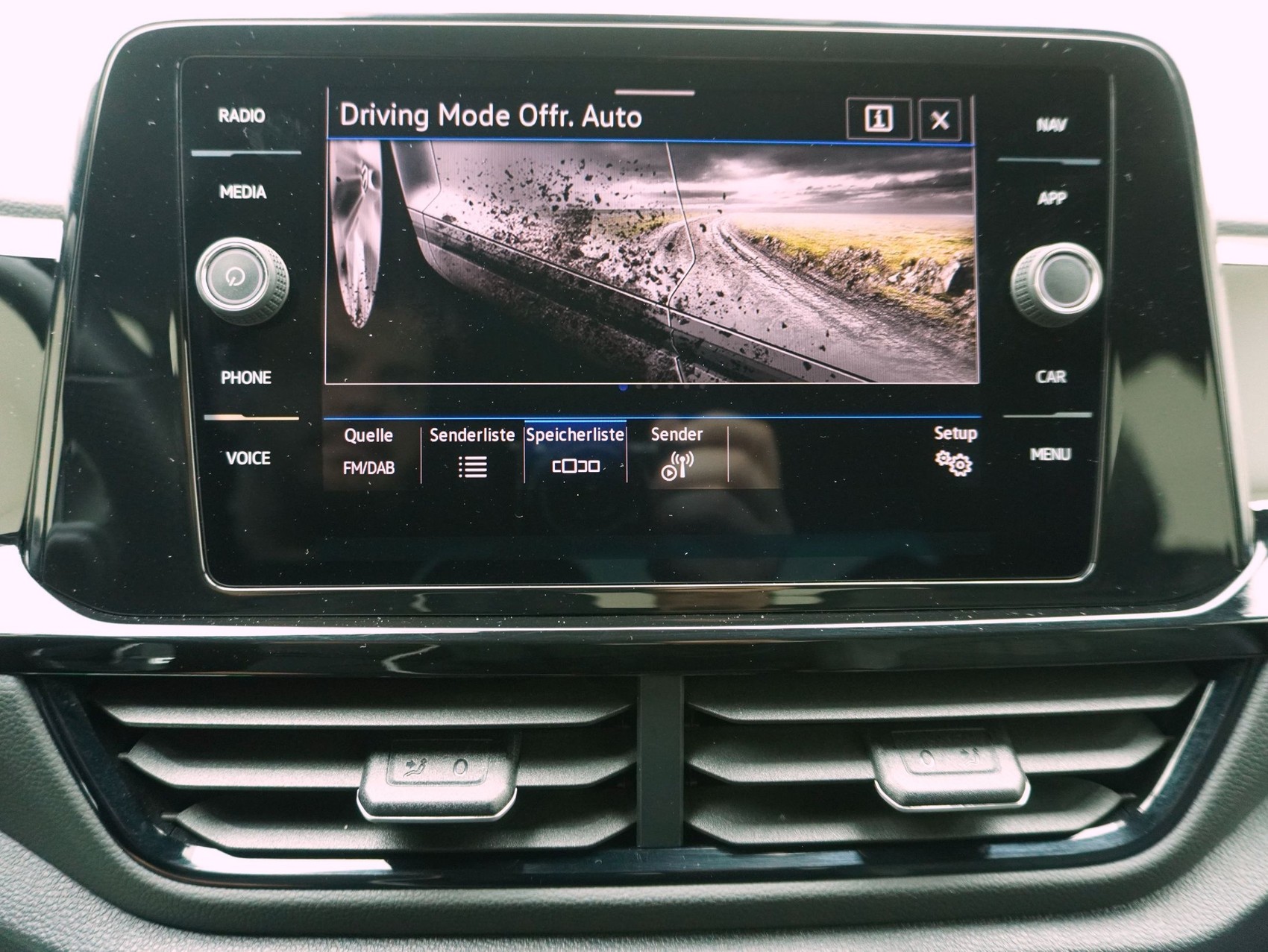 VW T-Roc 2.0 TSI DSG R-Line Black Style 4Motion-image-20