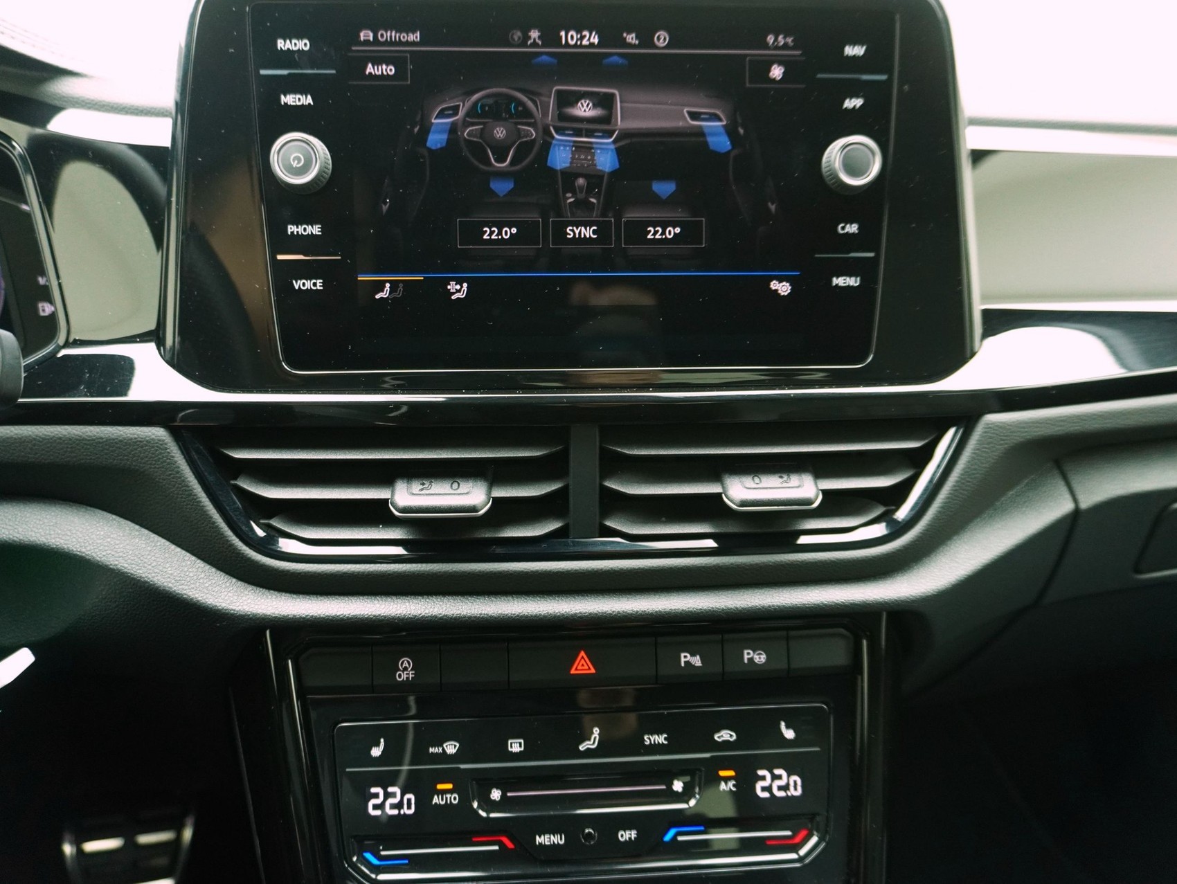 VW T-Roc 2.0 TSI DSG R-Line Black Style 4Motion-image-17