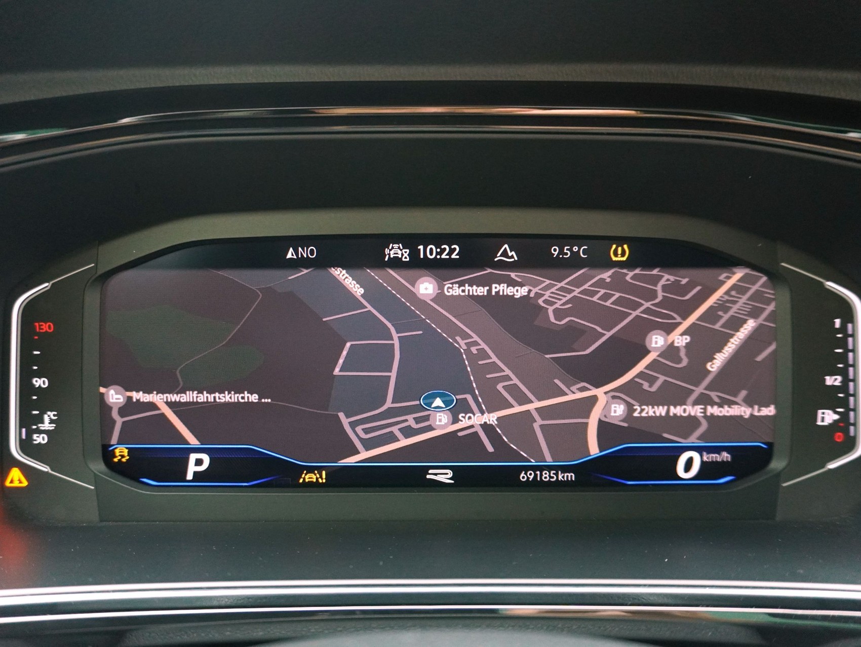 VW T-Roc 2.0 TSI DSG R-Line Black Style 4Motion-image-16