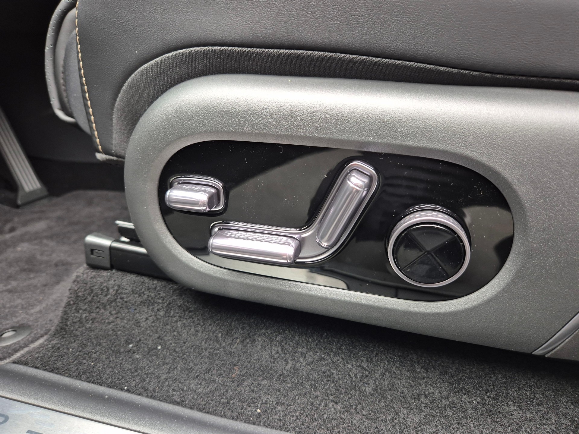 ZEEKR 7X Privilege AWD - ab 1.29% Leasing-image-13