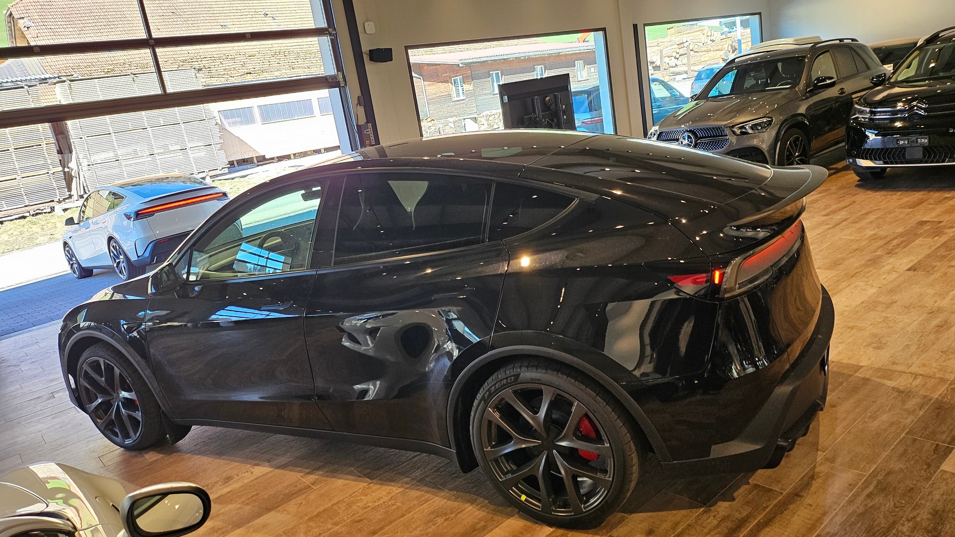 TESLA Model Y Performance AWD đ„AHKđ„-image-14
