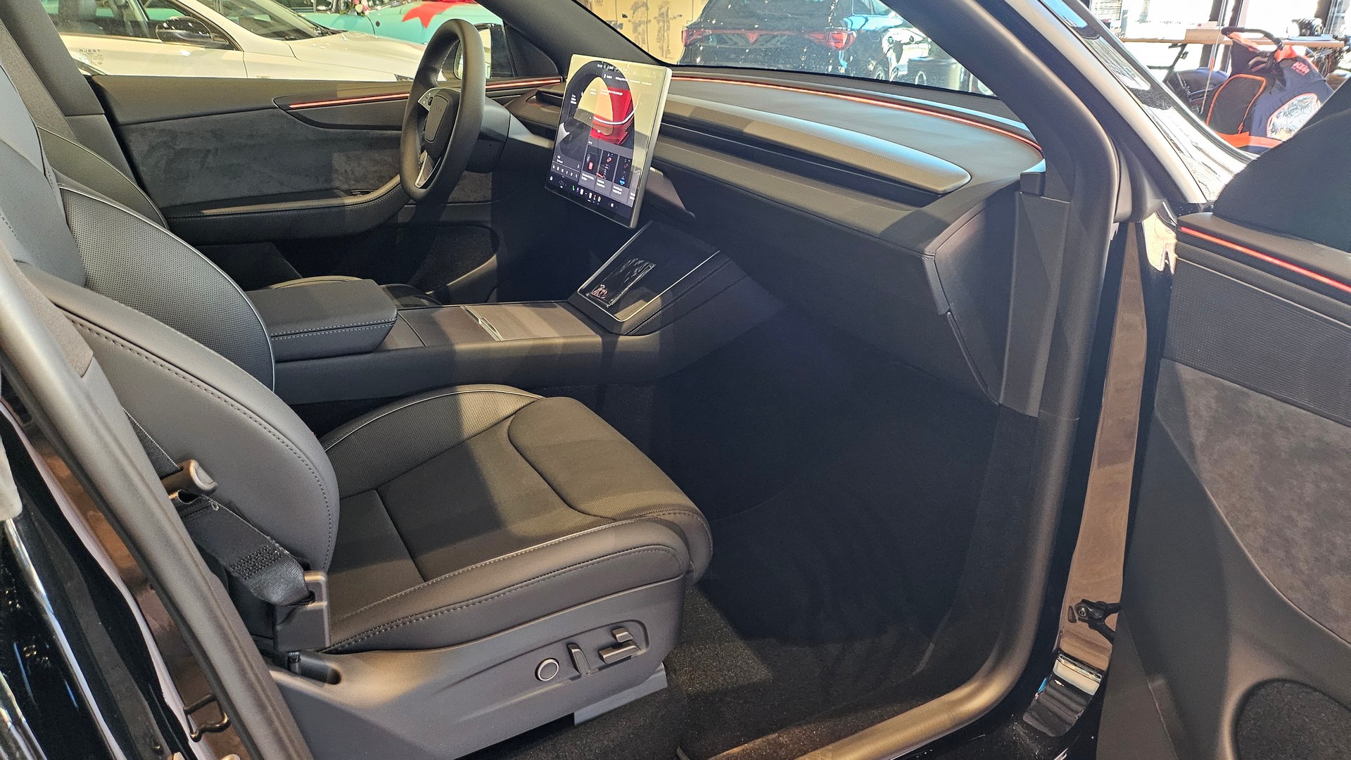 TESLA Model Y Performance AWD đ„AHKđ„-image-18