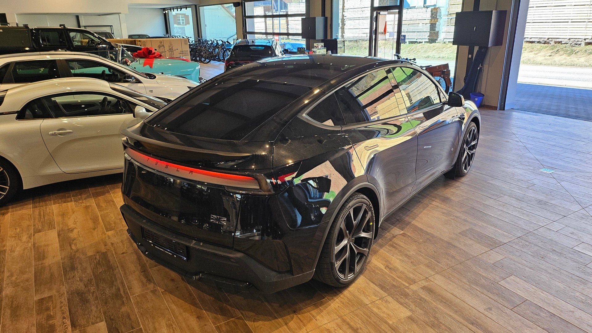 TESLA Model Y Performance AWD đ„AHKđ„-image-9