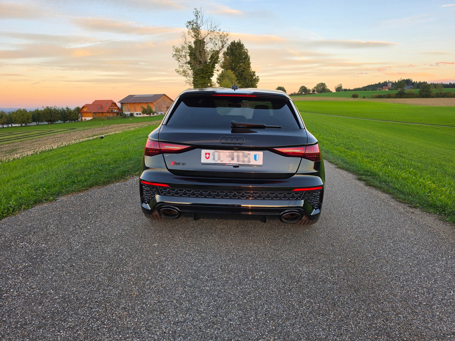 AUDI RS3 Sportback 2.5 TFSI quattro S-Tronic-image-3